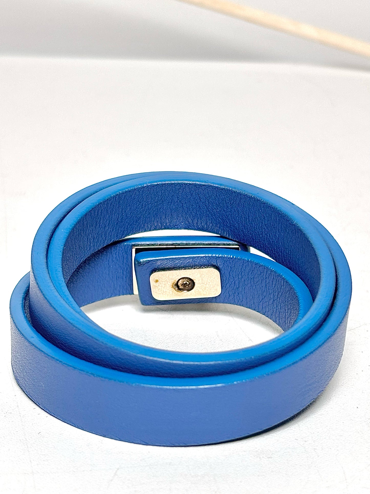 Salvatore Ferragamo Blue Gancini Double Wrap Leather Gold Logo Bracelet