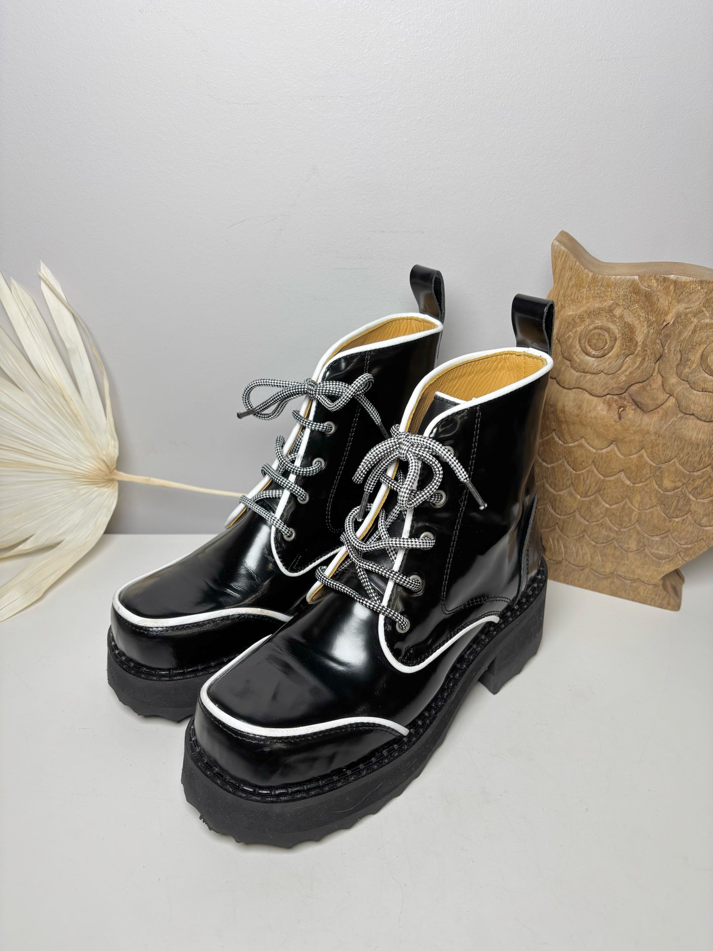 W Shoe Size 7.5 John Fluevog Black Leather Cowhide Revna Boots