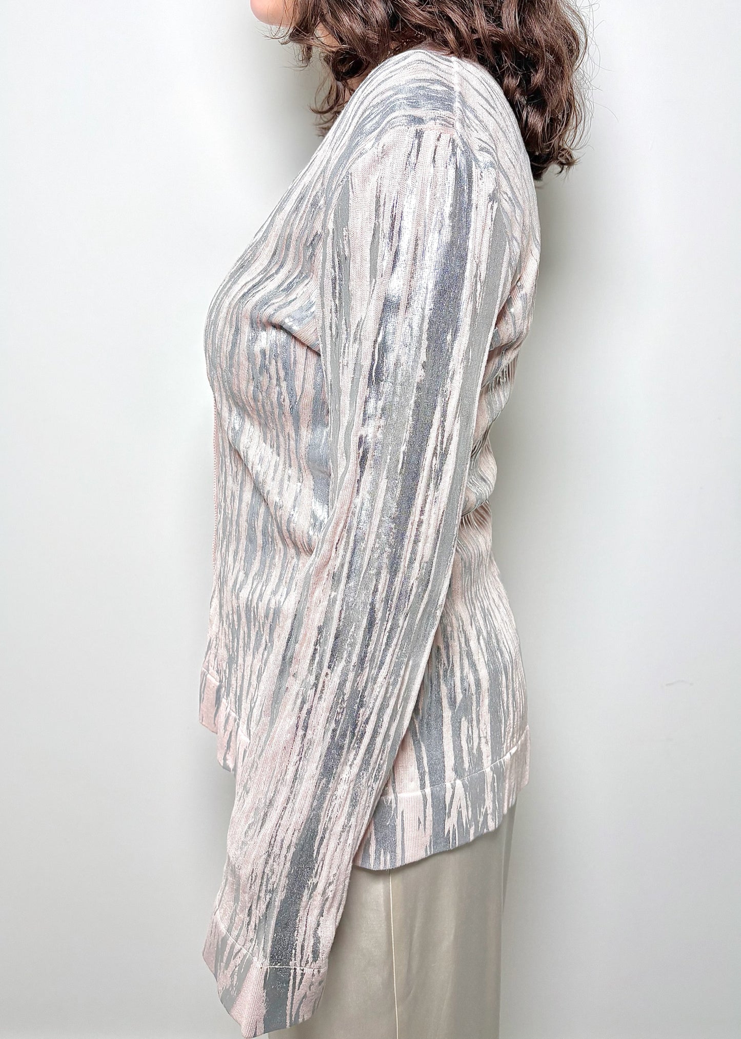 Women Size XL Oscar de la Renta Peach, Metalic Silver Silk Sweater