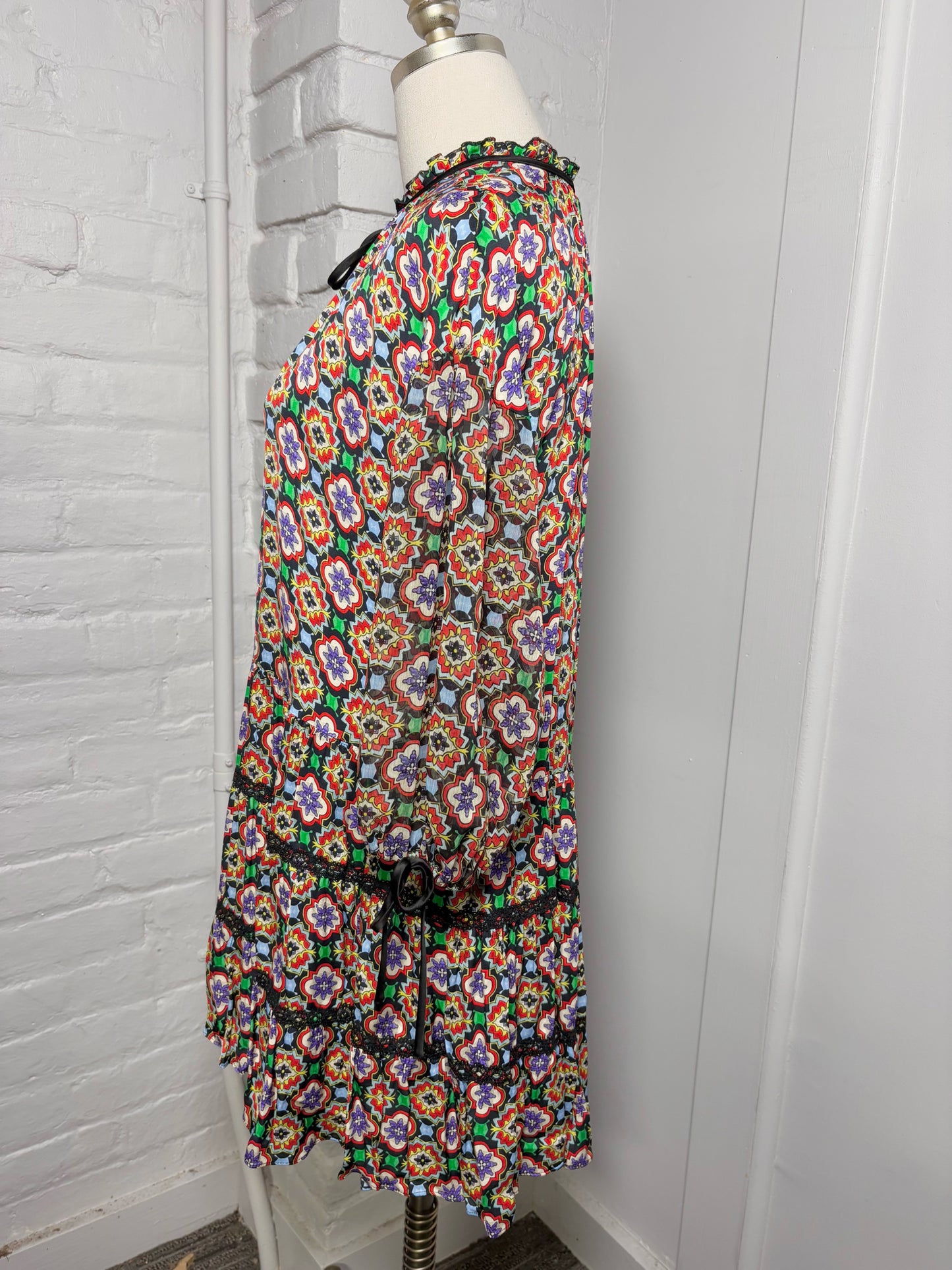 Women Size M Alice + Olivia Multi-Color Floral Dress