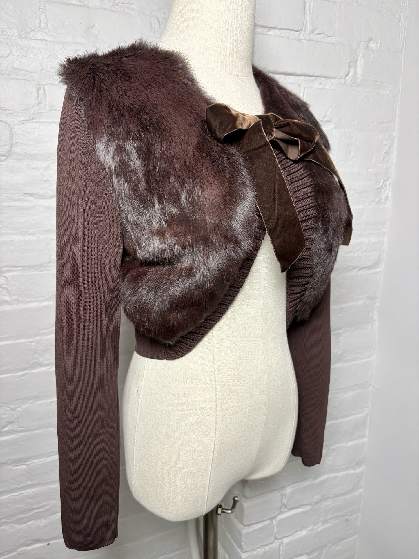 Women Size 4 (38) Emanuel Emanuel Ungaro Purple Solid Vintage Knit, Fox Sweater