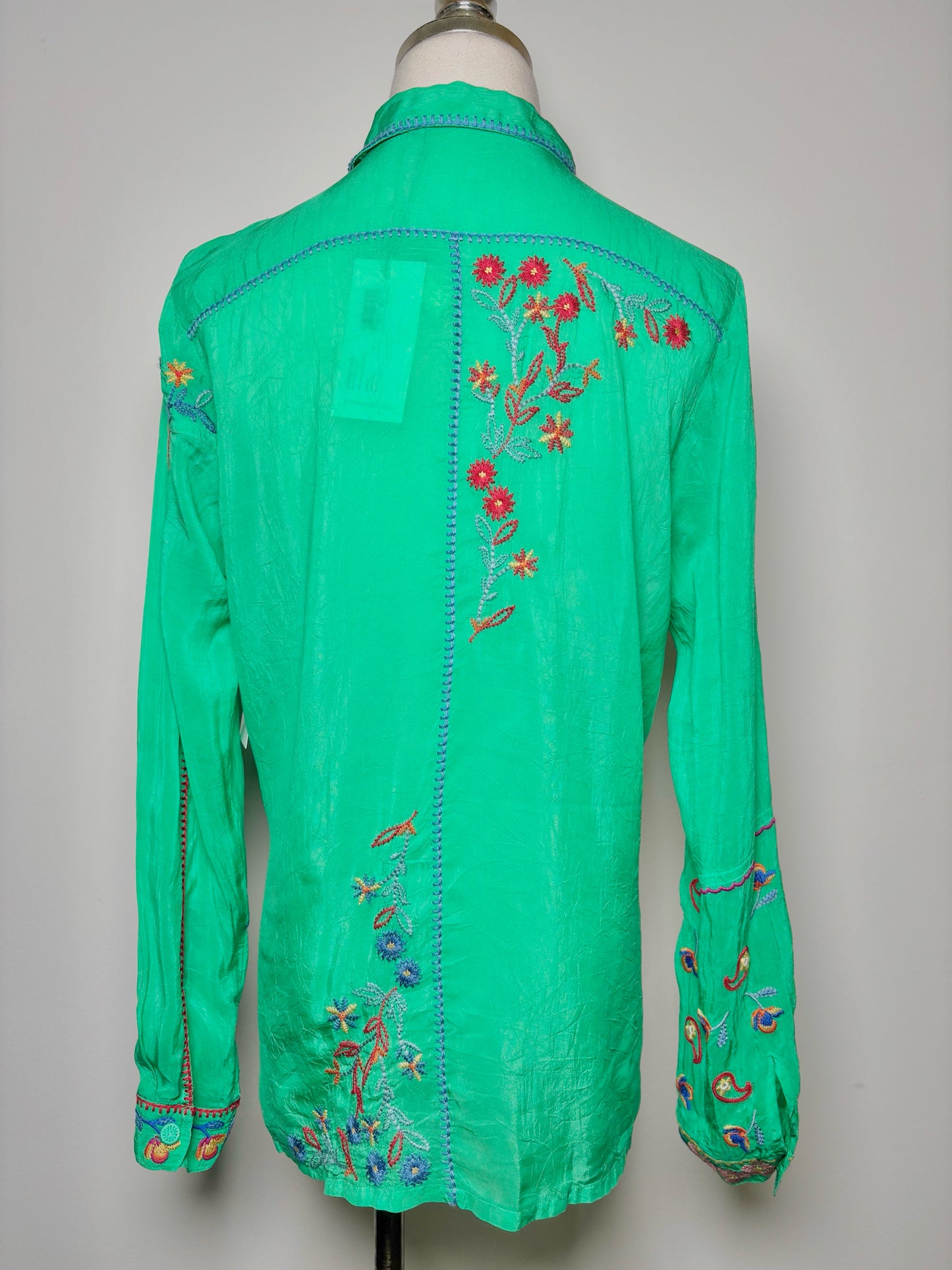 Women Size XS Johnny Was Green Floral Rayon NWT Blouse