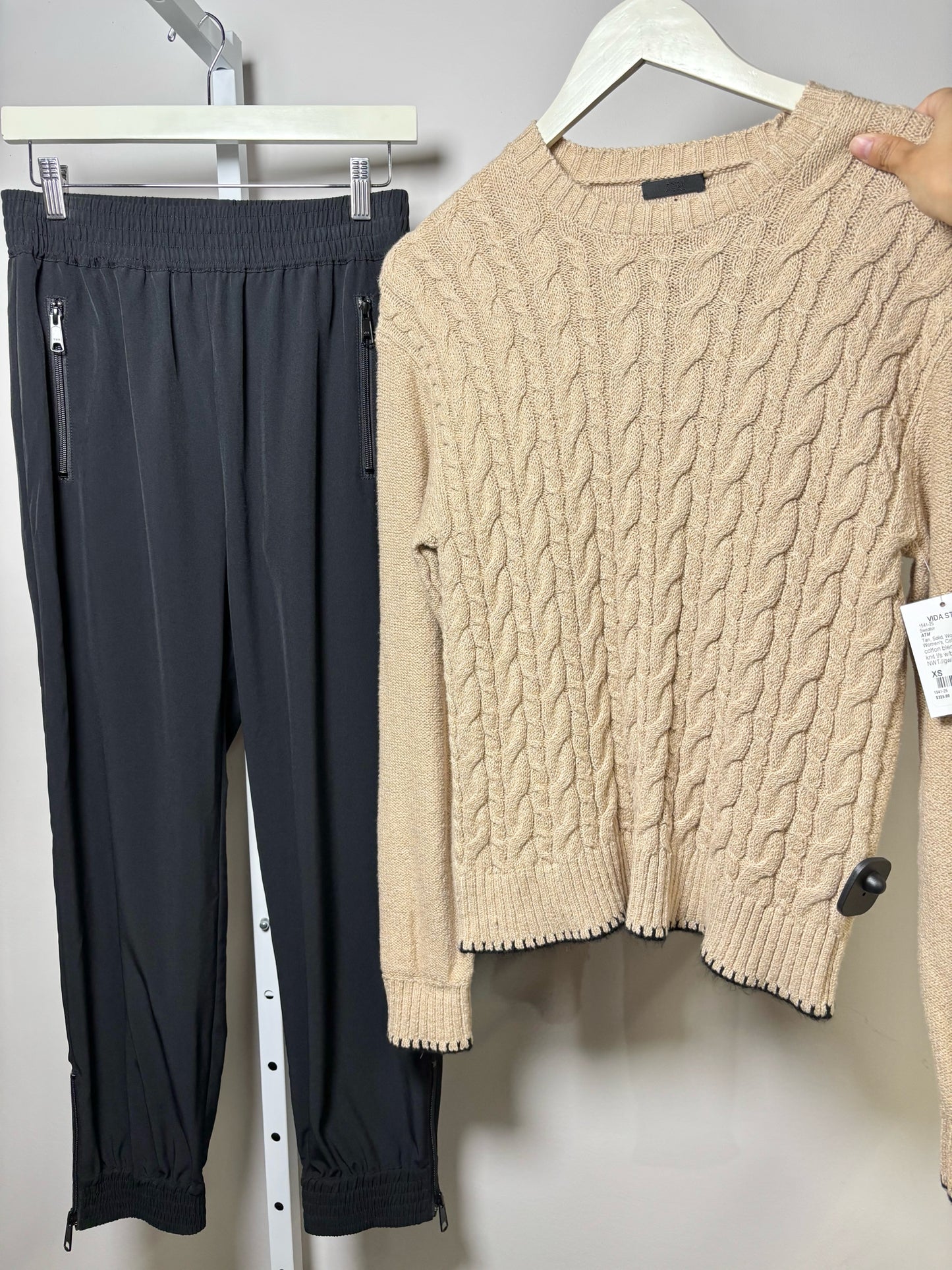 Women Size M Smythe Black Solid Pants