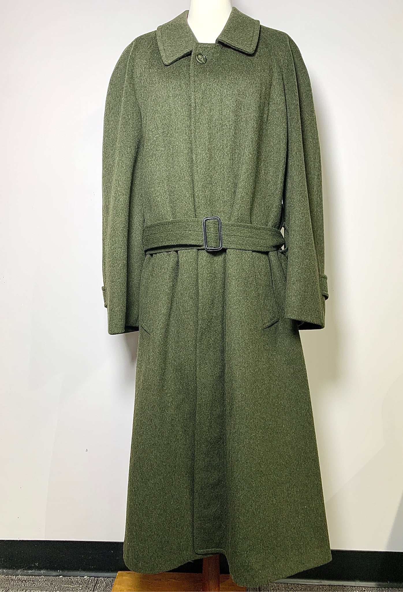 Burberry Hunter Green Wool Solid Men's Size XL Long Coat – VIDA