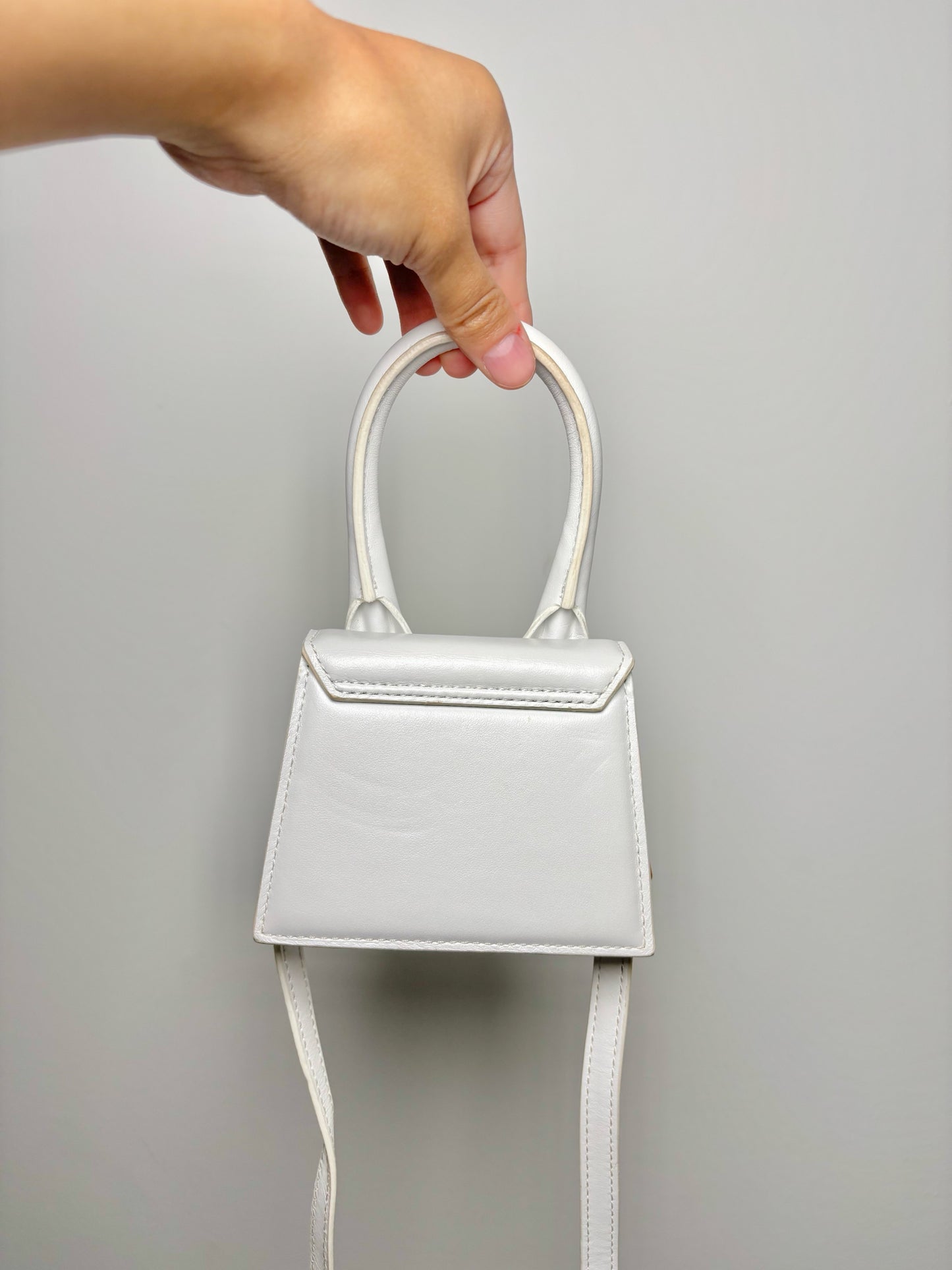 Jacquemus Leather Pre-owned White Le Chiquito Moyen Purse