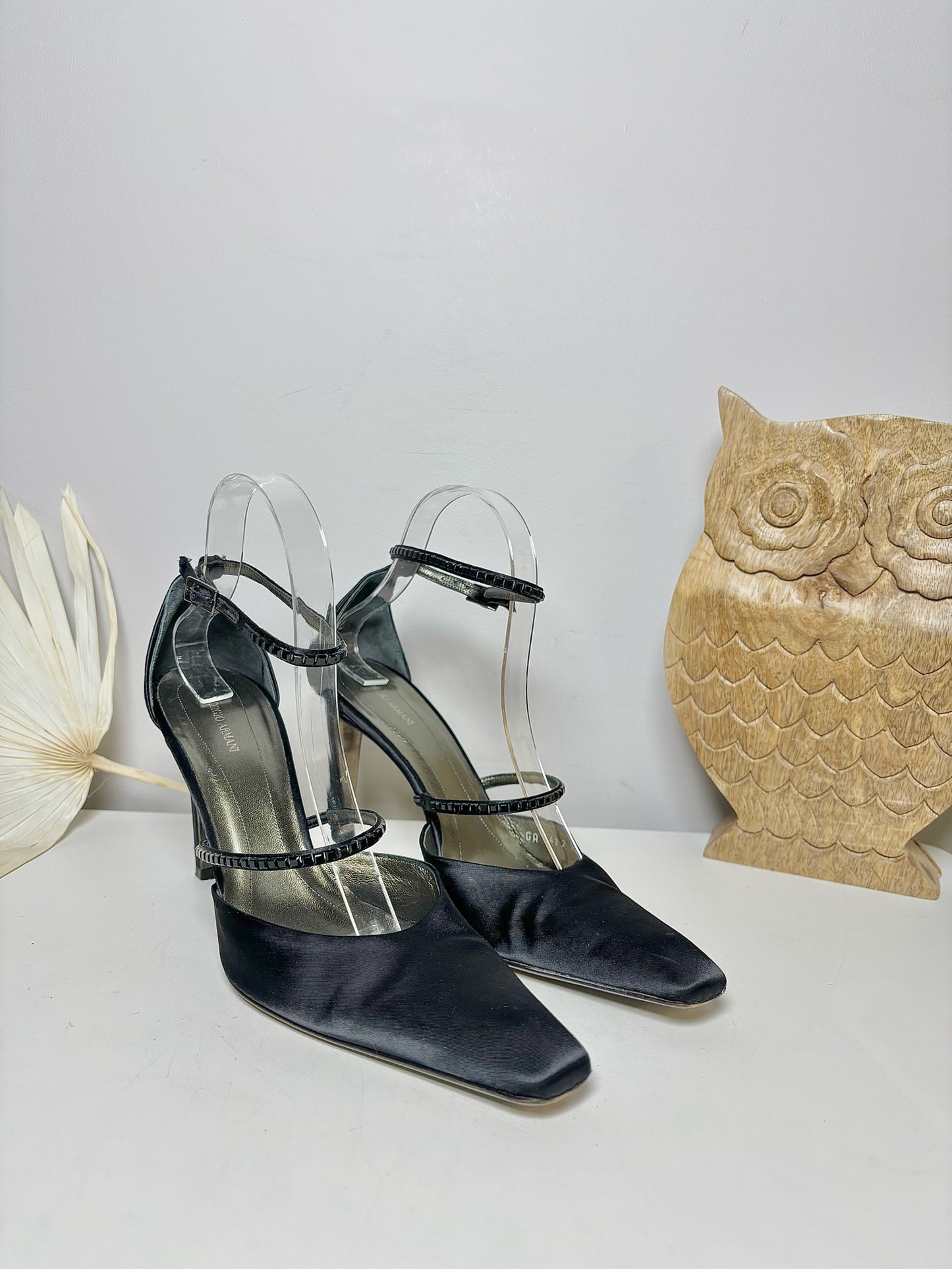 W Shoe Size 38.5 (8 US) Giorgio Armani Black Satin Pump