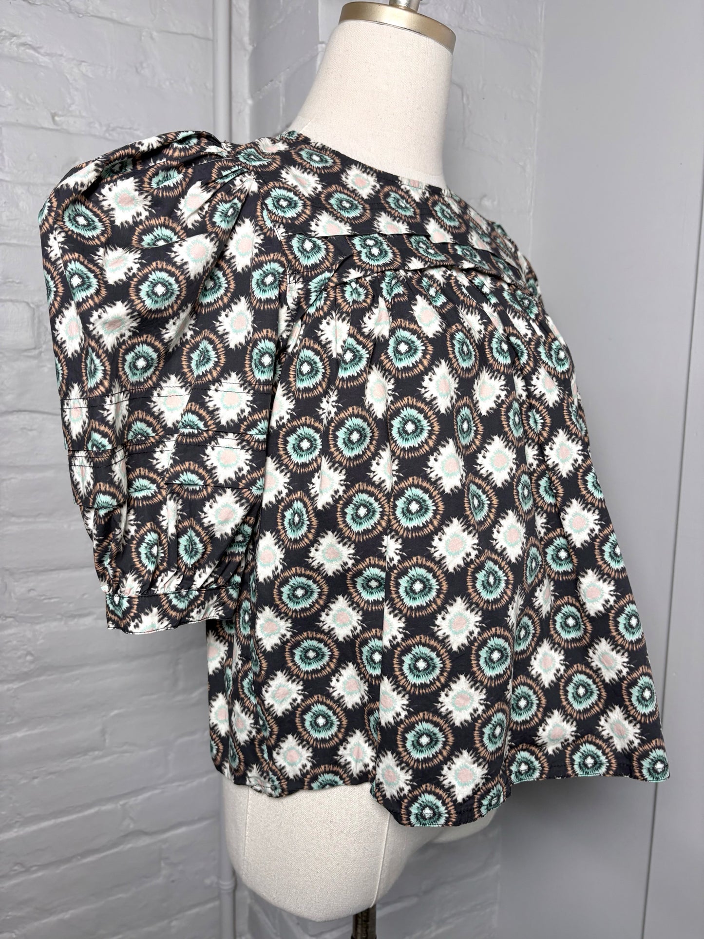 Women Size XS Hunter Bell Black, Mint Green, Peach Abstract Print Cotton Blouse