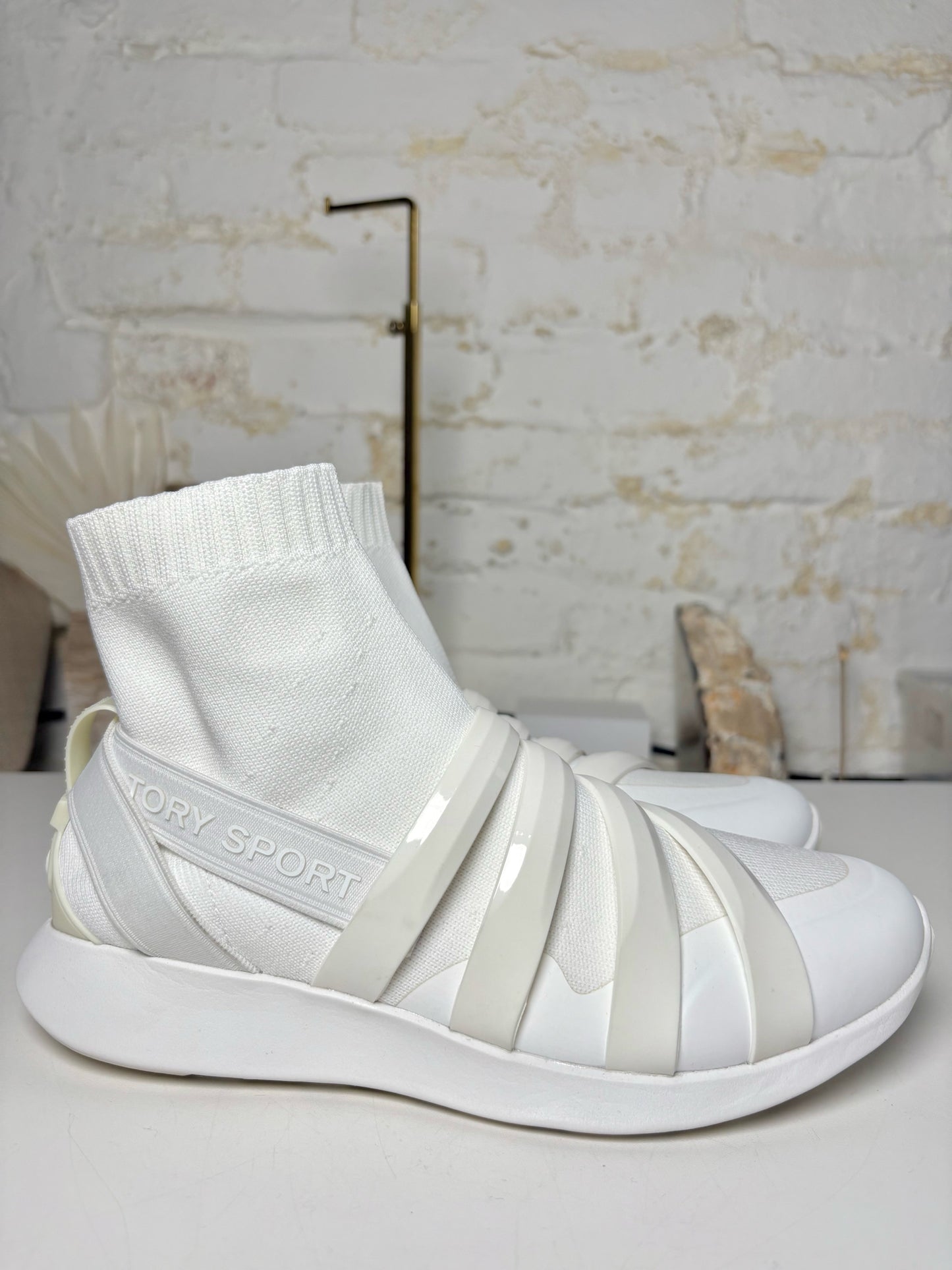W Shoe Size 7.5 Tory Burch White Nylon NWT Performance Tennis shoes