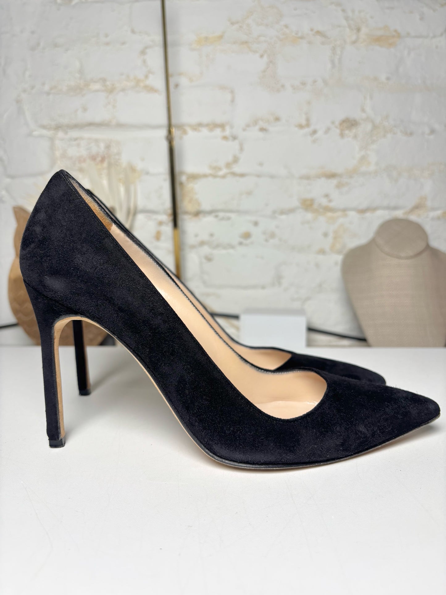 W Shoe Size 38.5 (7.5 US) Manolo Blahnik Black Leather Suede Heels