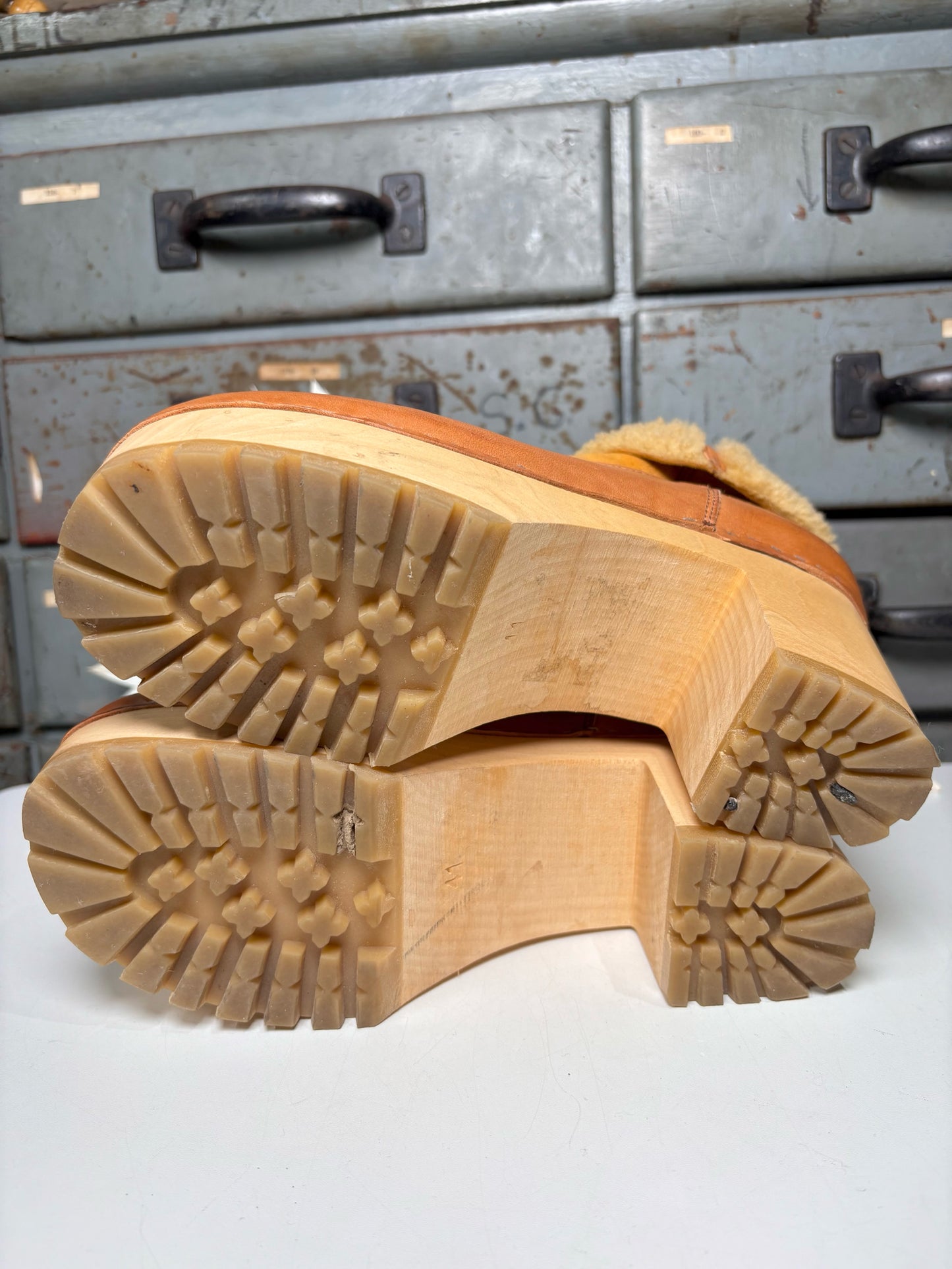 W Shoe Size 8.5 Hasbeens Caramel Leather Swedish Clogs