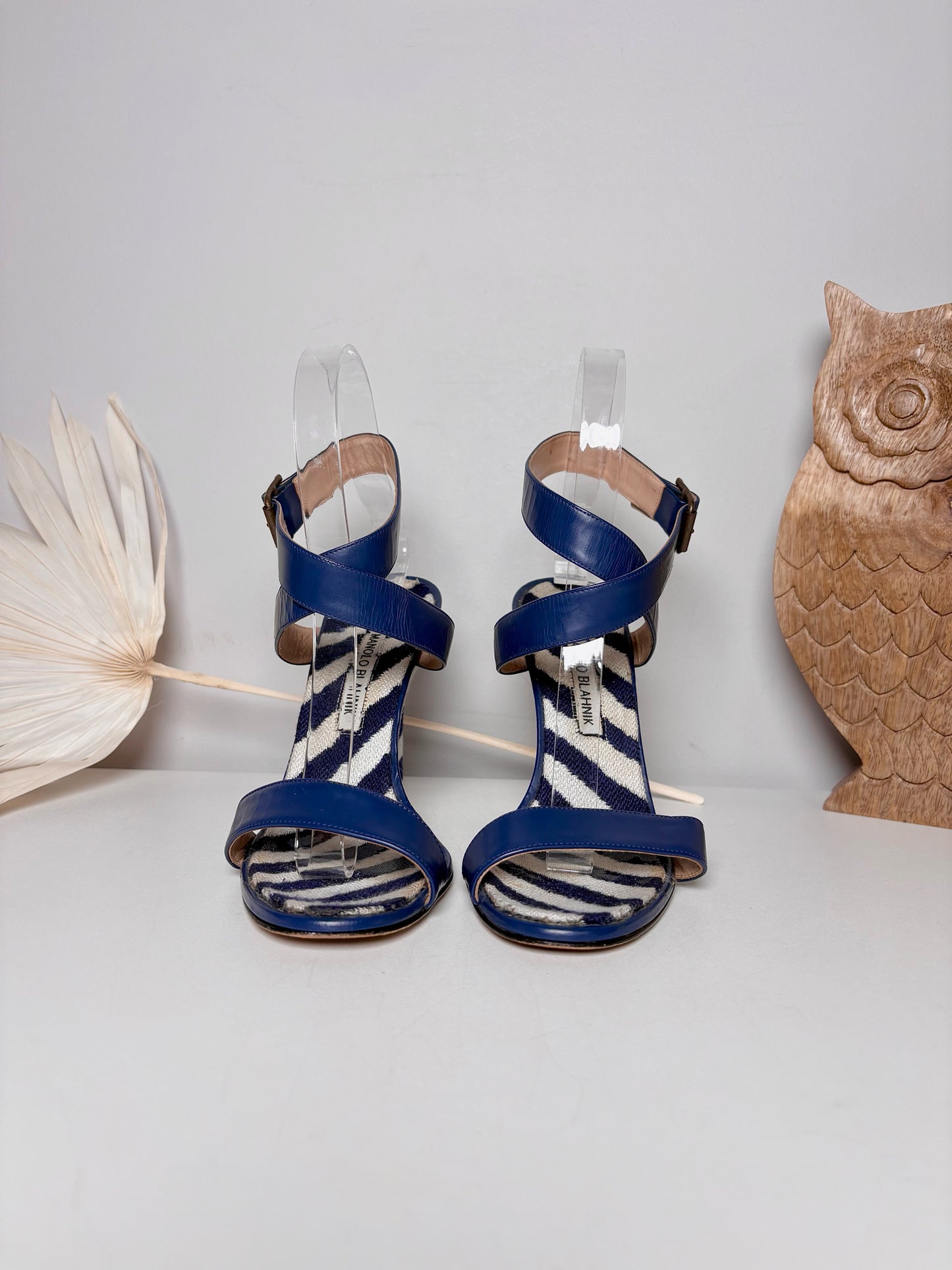 W Shoe Size 37 (7) Manolo Blahnik Blue, White Zebra Print Canvas Wedge