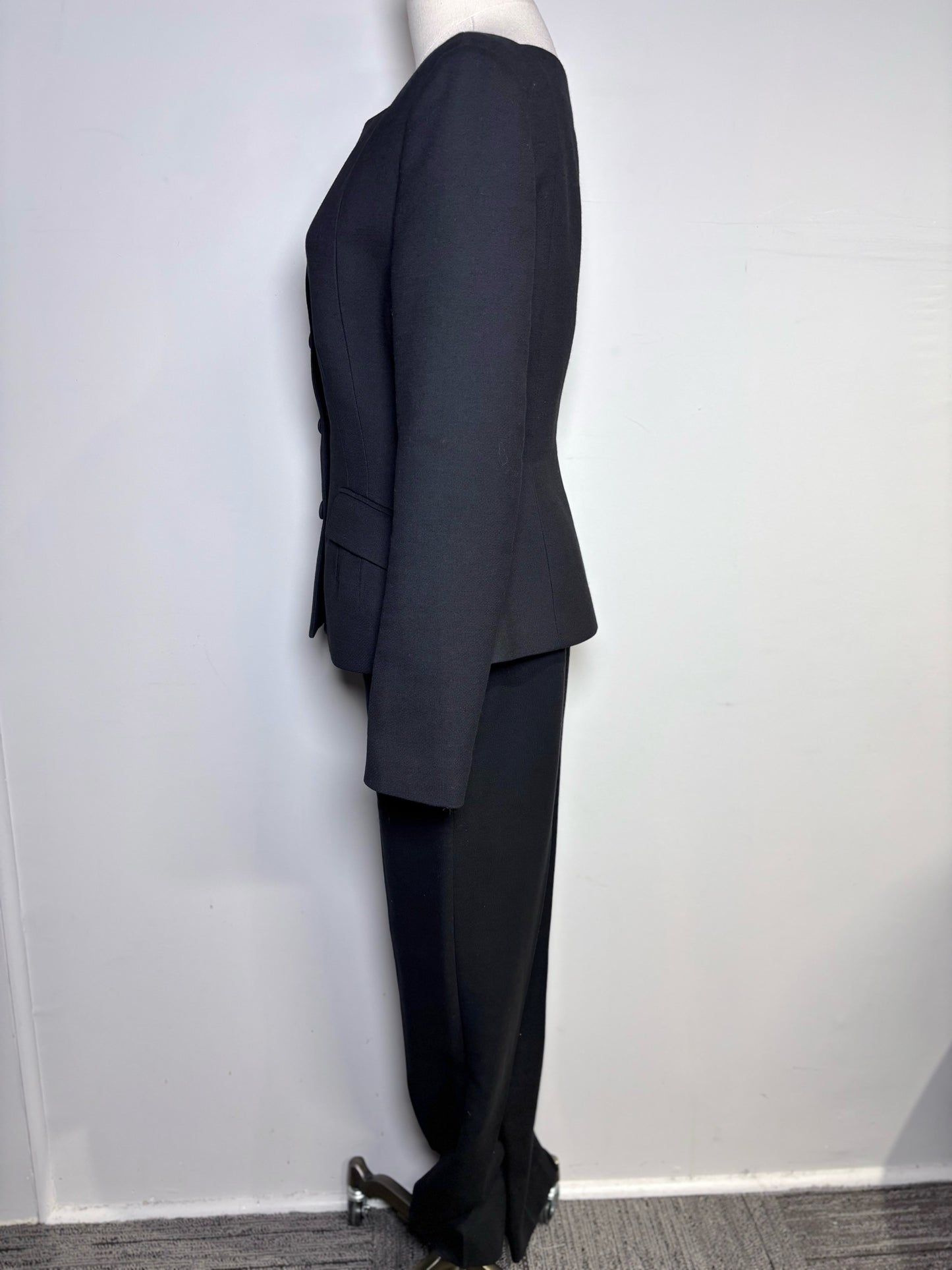 Women Size 8 Ralph Lauren Purple Label Black Solid Pre-owned Wool Suit