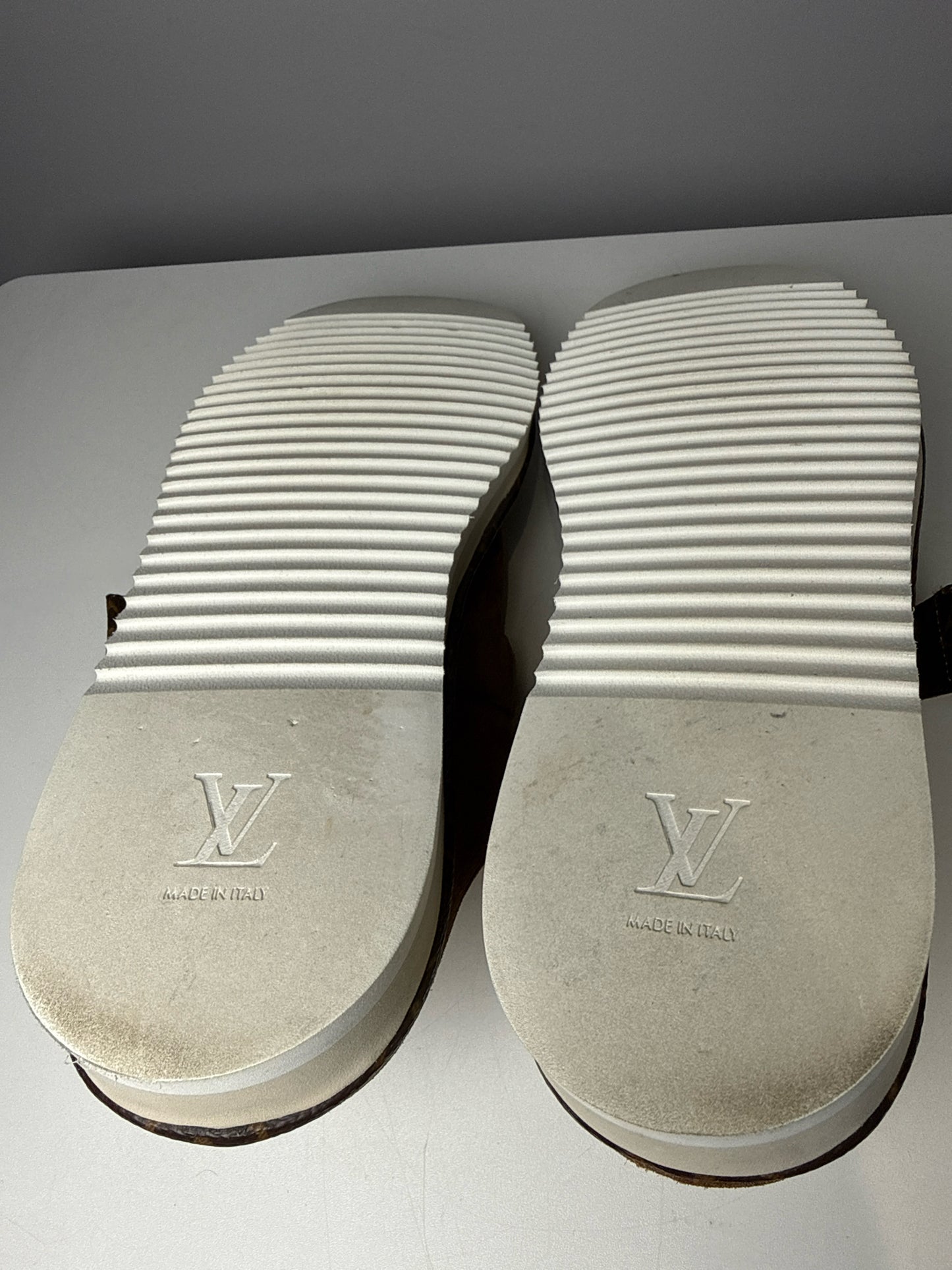 Louis Vuitton x NIGO Shearling-lined Brown Suede Men's Slippers LV2 Collab Pre-owned