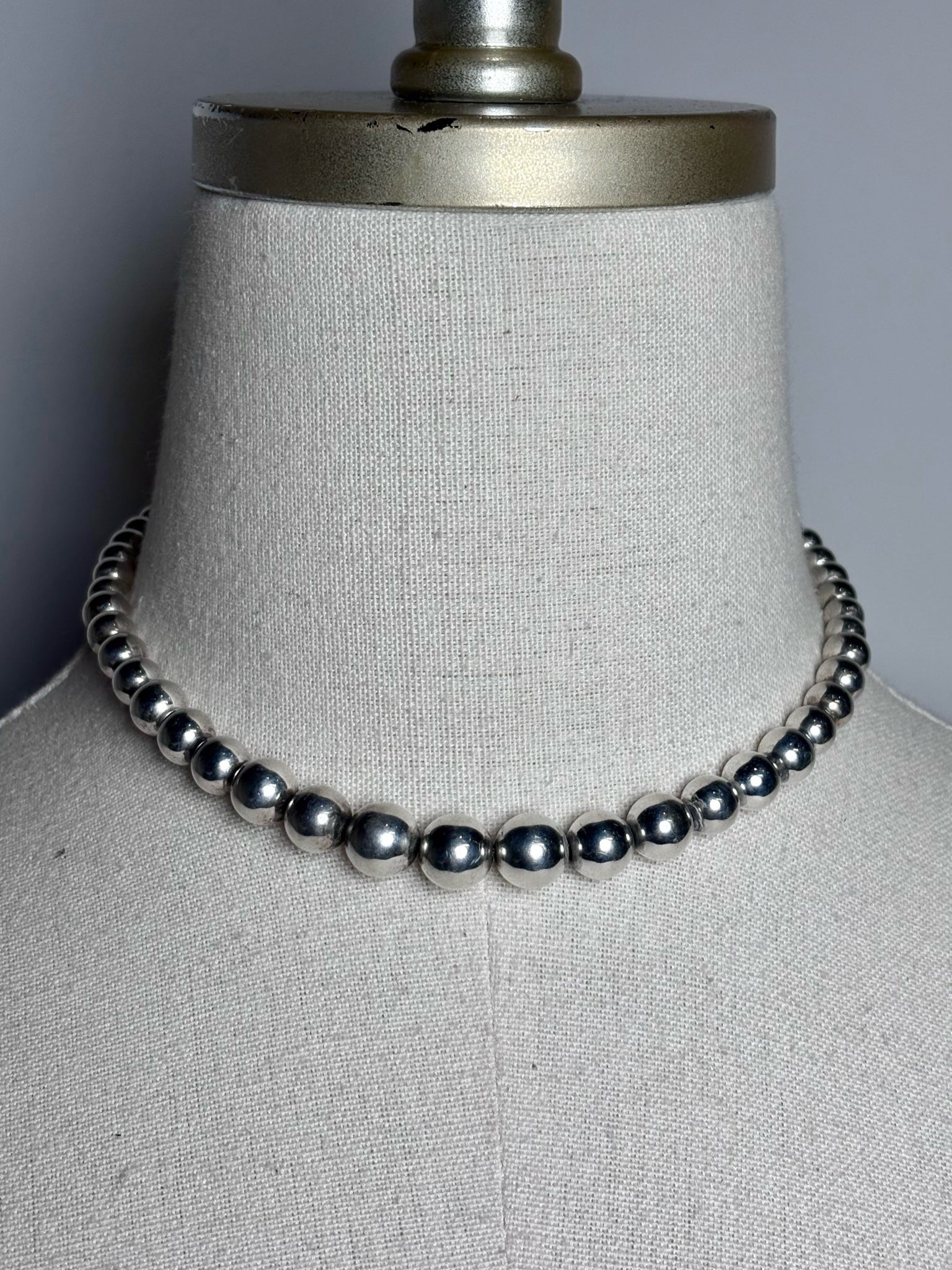 Tiffany & Co. Graduated Balls Sterling Silver Pre-owned Necklace