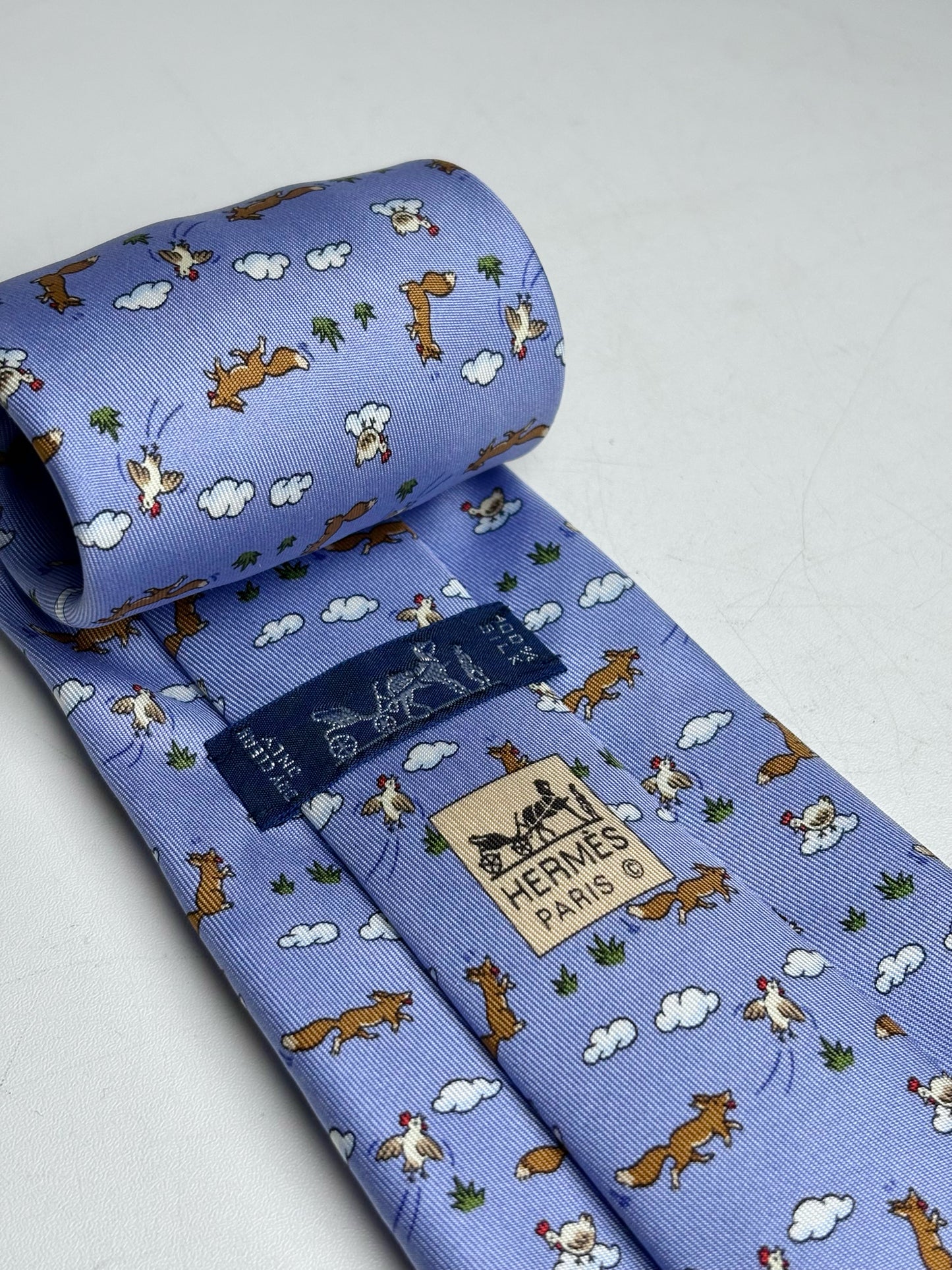 Hermes Sky Blue 100% Silk Fox, Chicken Flying Men's Vintage Pre-owned Tie