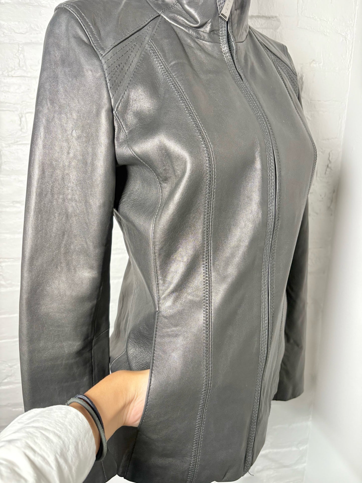 Women Size S DKNY Black Solid Leather Jacket