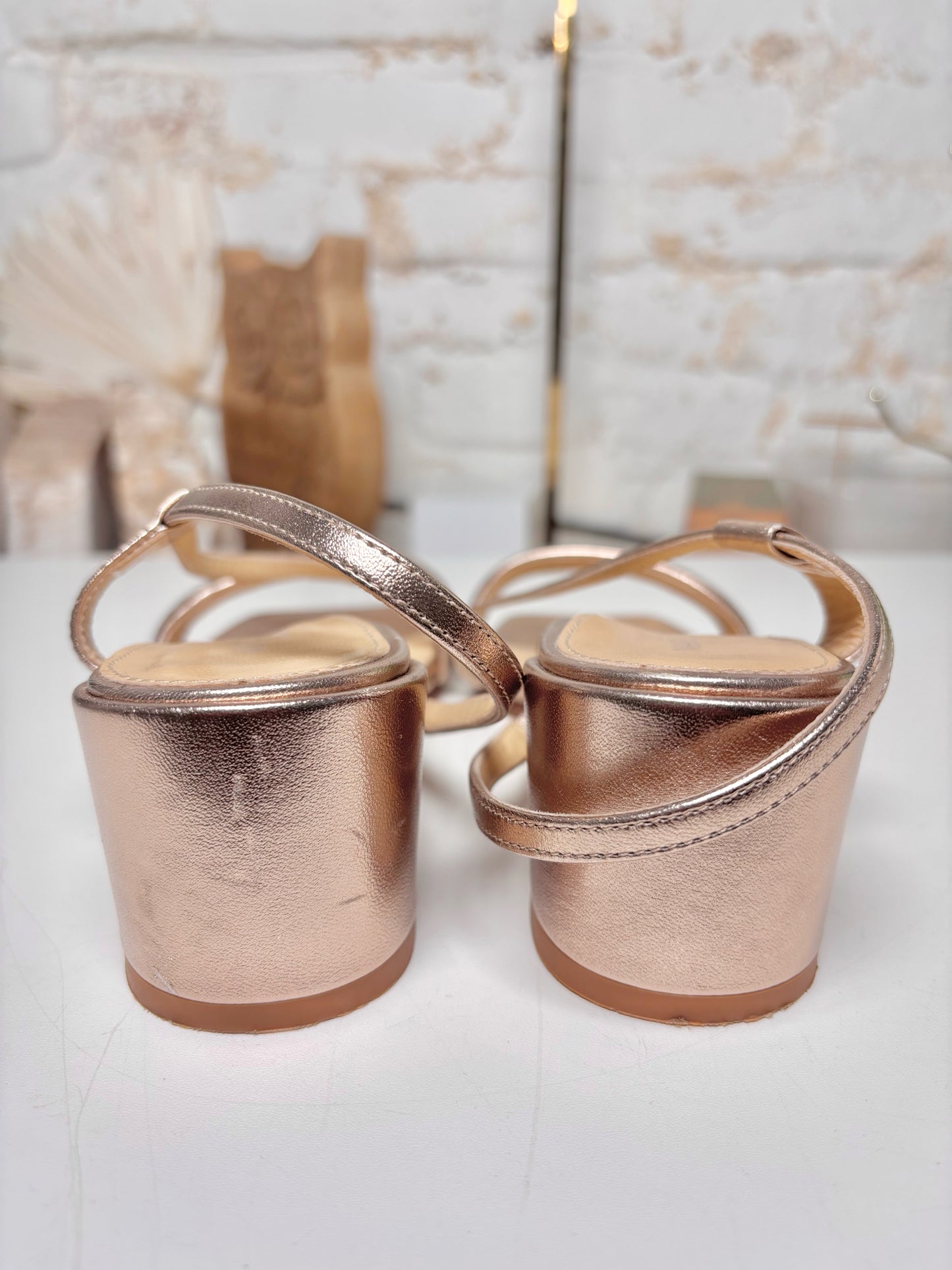 W Shoe Size 37 Marion Parke Gold Heels