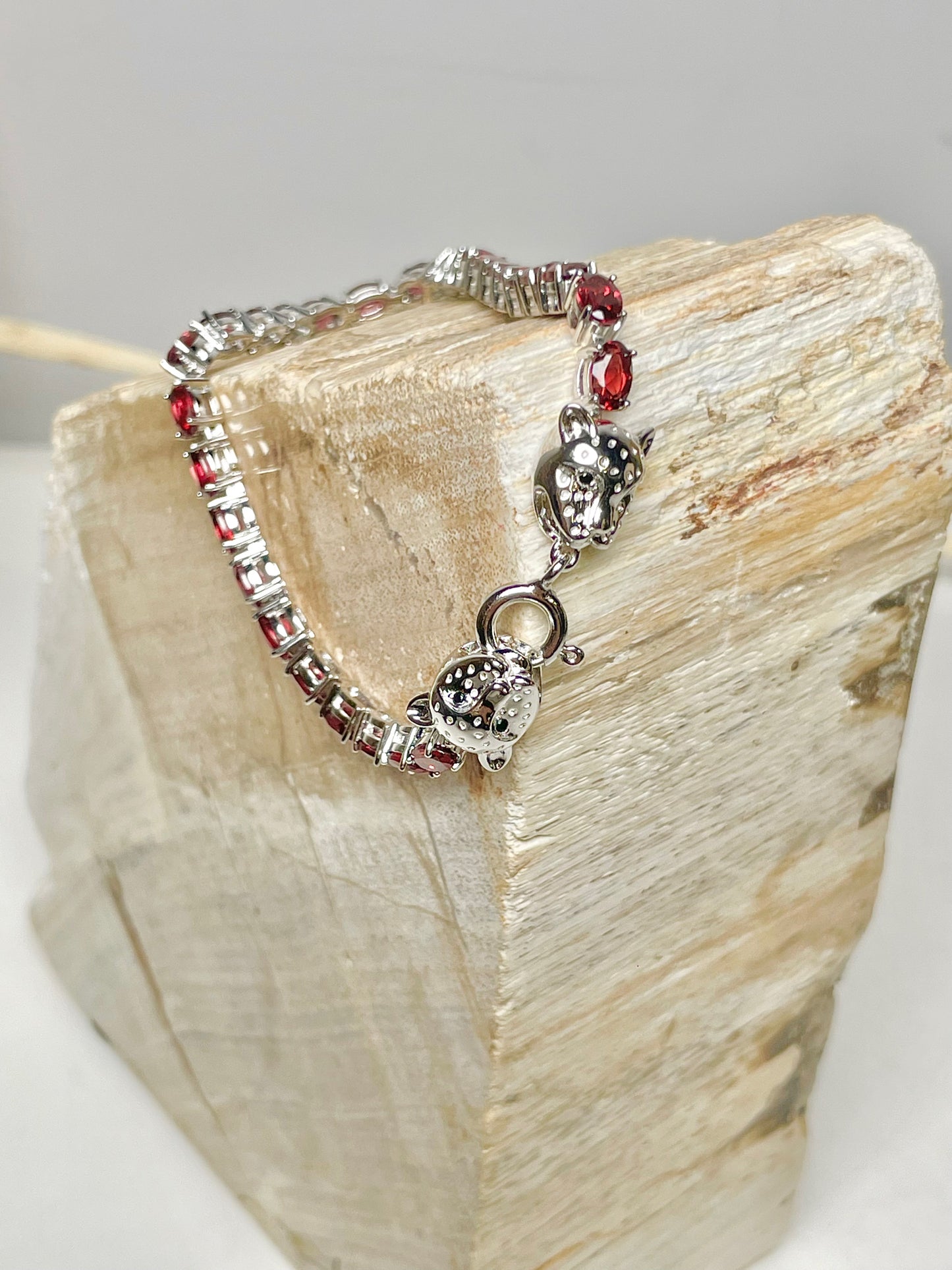No Label NWT Red Garnet Double Head Leopard Bracelet