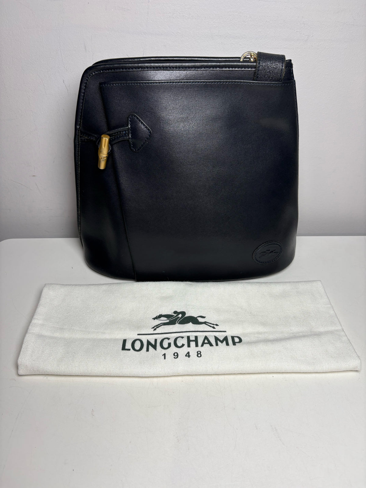 Women's Longchamp Roseau Navy Vintage Leather Pre-ownedl Medium Purse