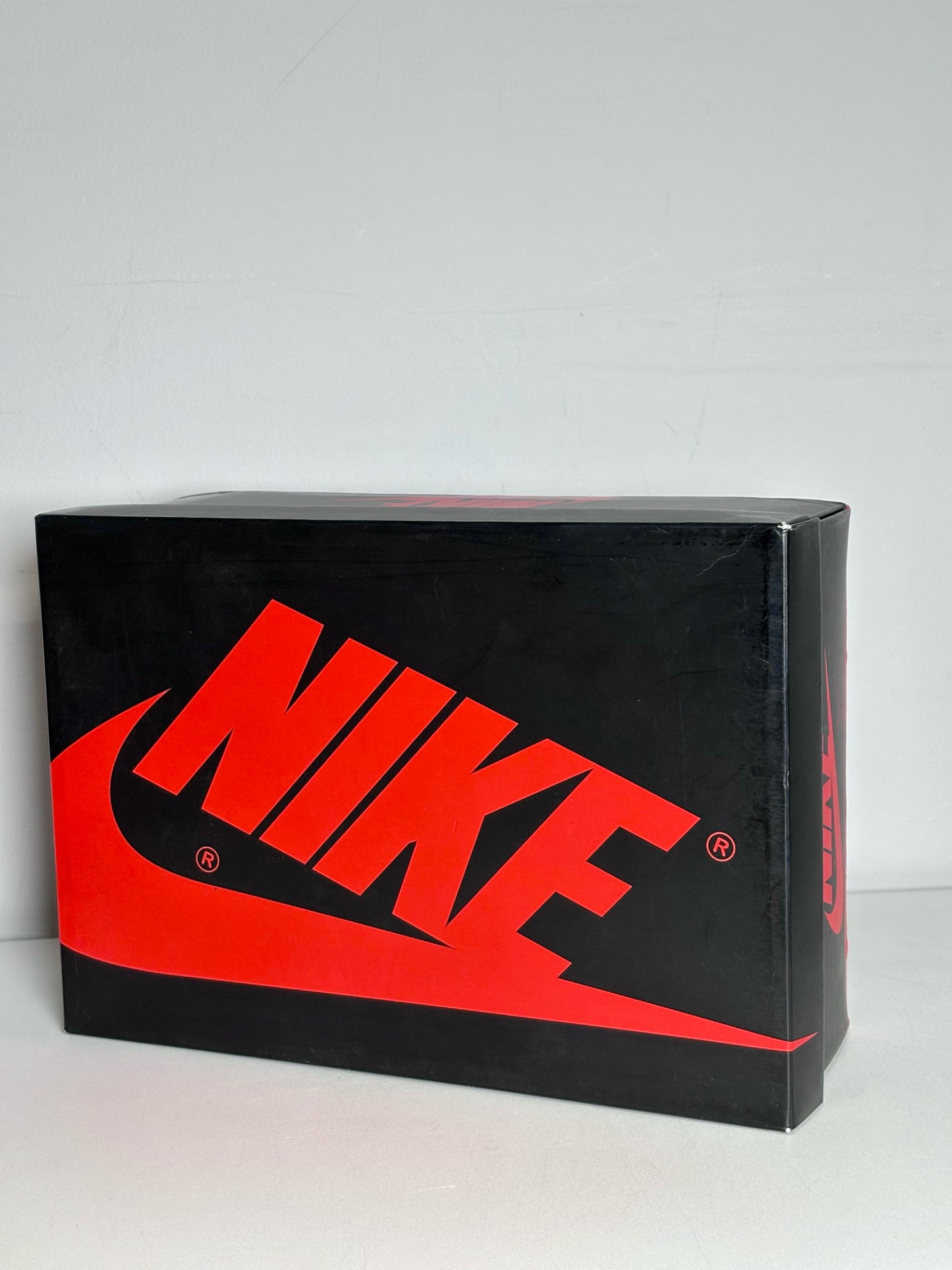W Shoe Size 8 Nike Pine Green, Black Leather Women's Pre-owned Sneakers