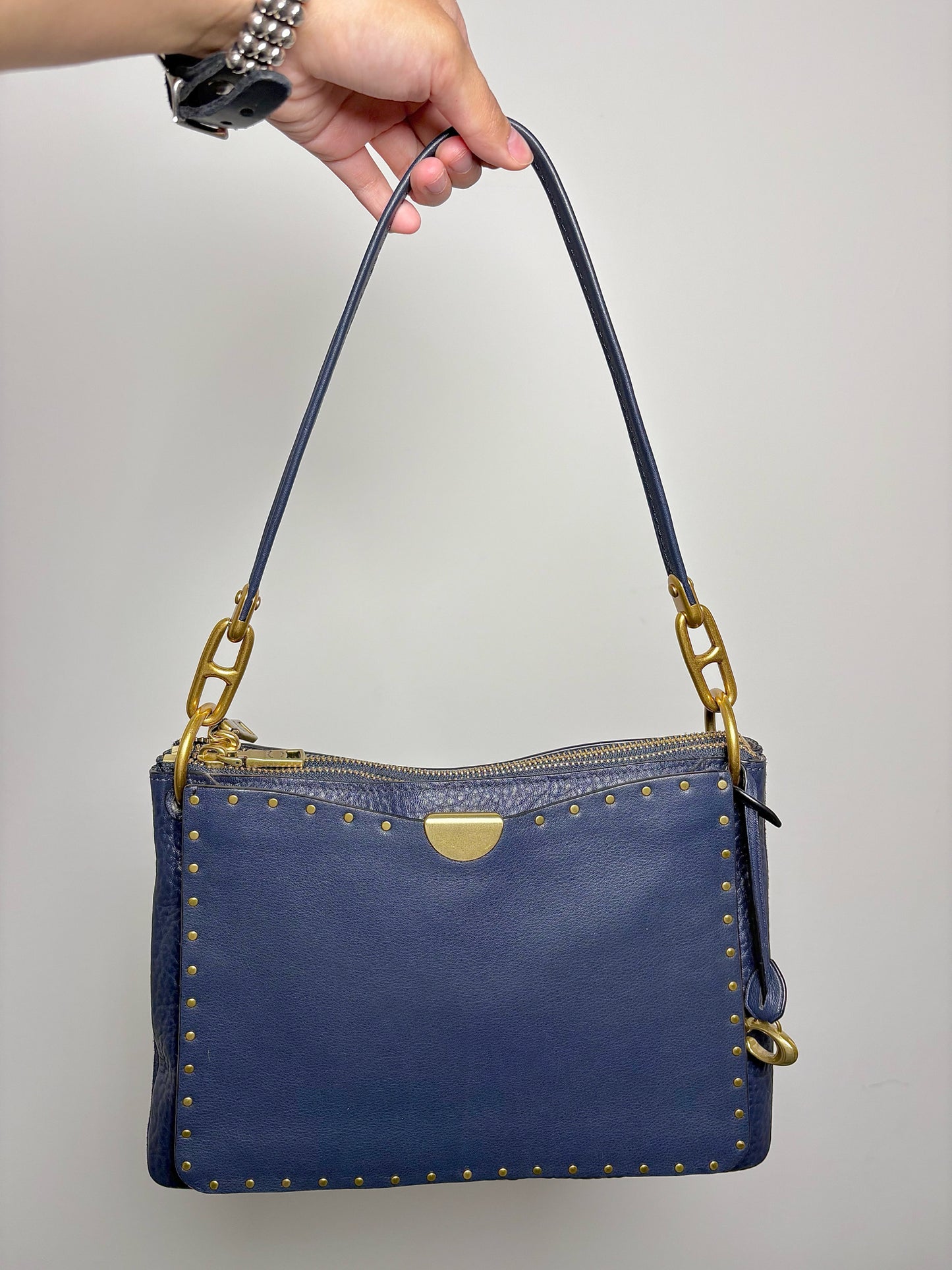 Coach Solid Leather Pre-owned Navy Cowhide Crossbody Purse