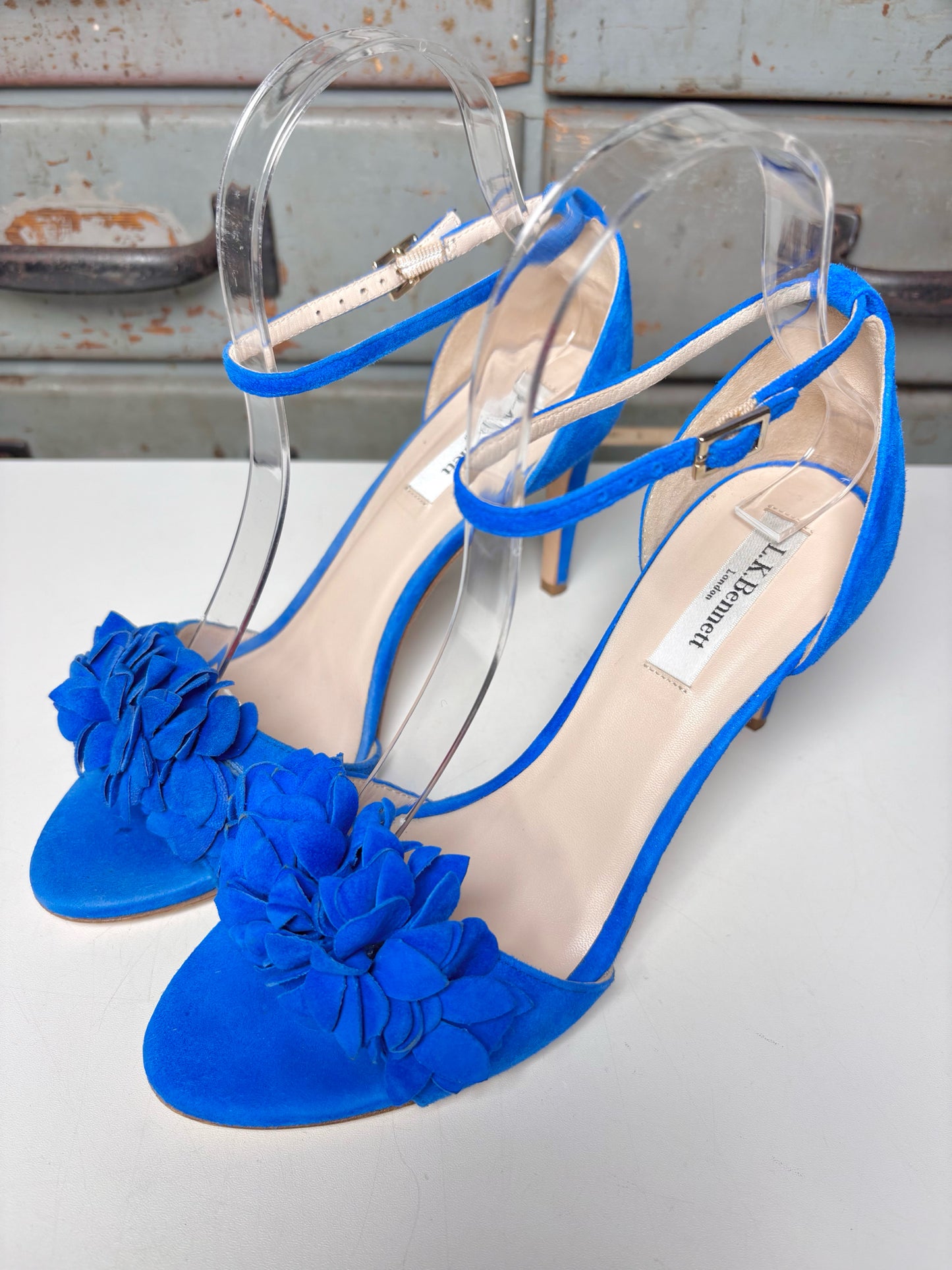 W Shoe Size 37.5 (7 US) L.K. Bennett Blue Leather Suede Heels