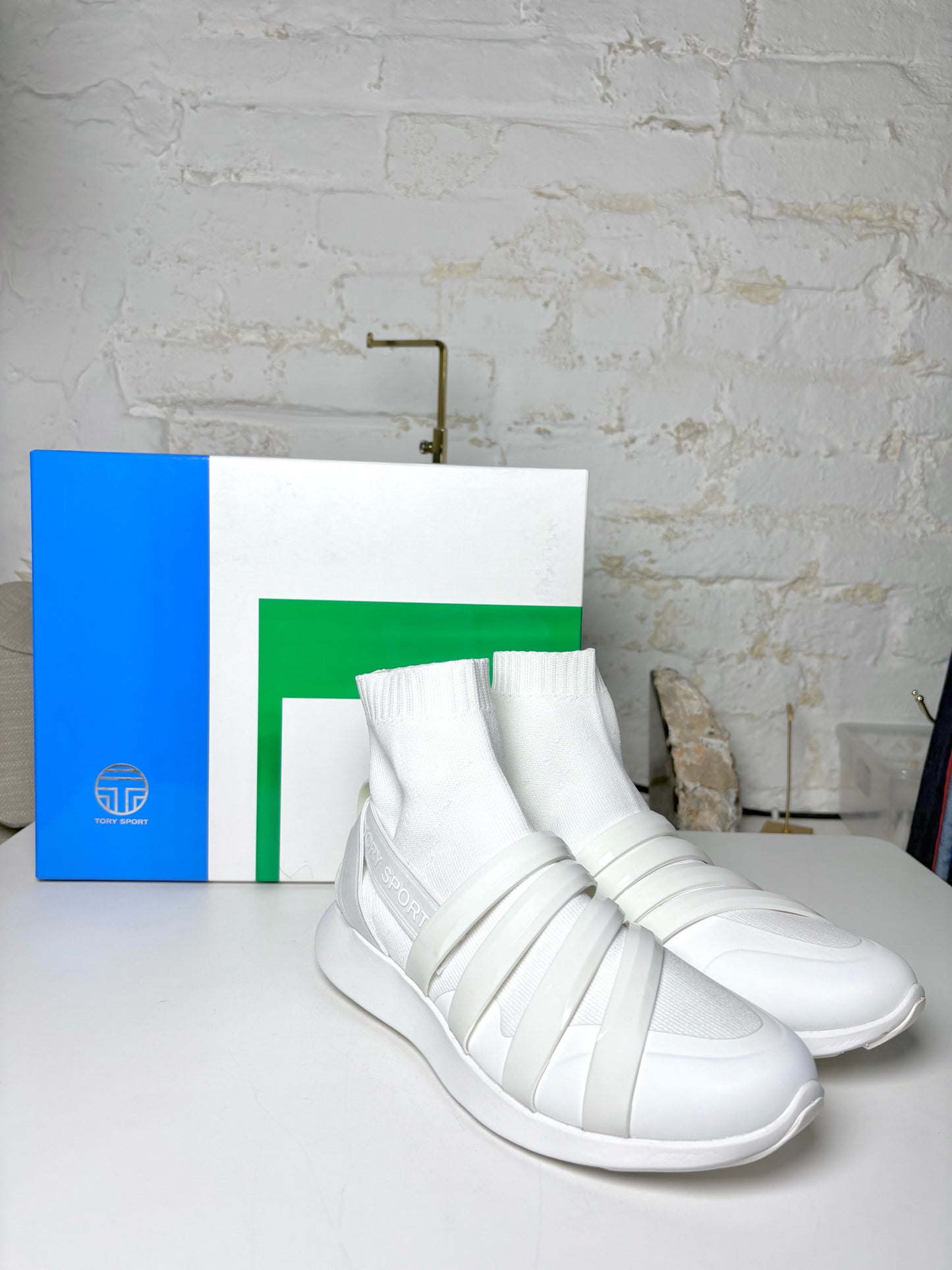 W Shoe Size 7.5 Tory Burch White Nylon NWT Performance Tennis shoes