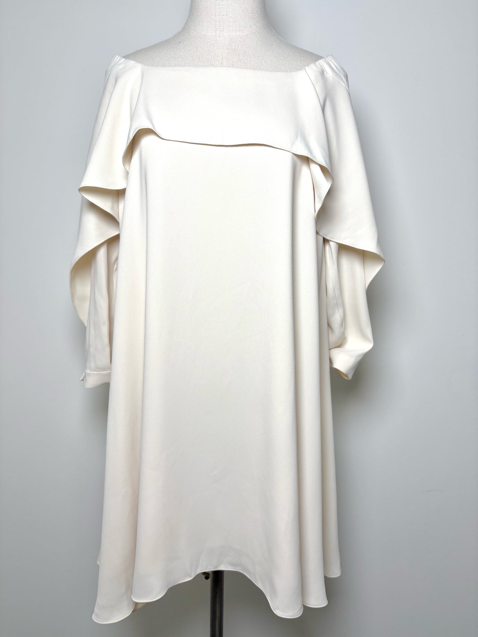 Women Size 2 Halston Heritage Cream Solid NWT Dress VIDA STYLE SHOP Women Size 2 Halston Heritage Cream Solid NWT Dress VIDA STYLE SHOP