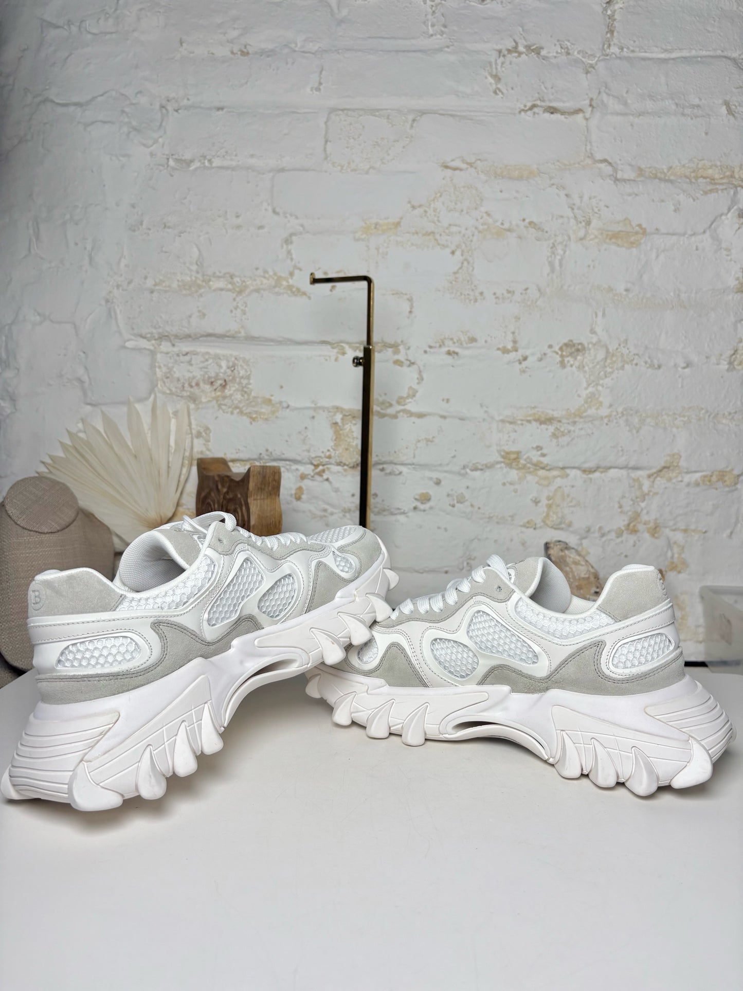 W Shoe Size 39 (8.5 US) Balmain B-eastWhite Leather NWT Sneakers