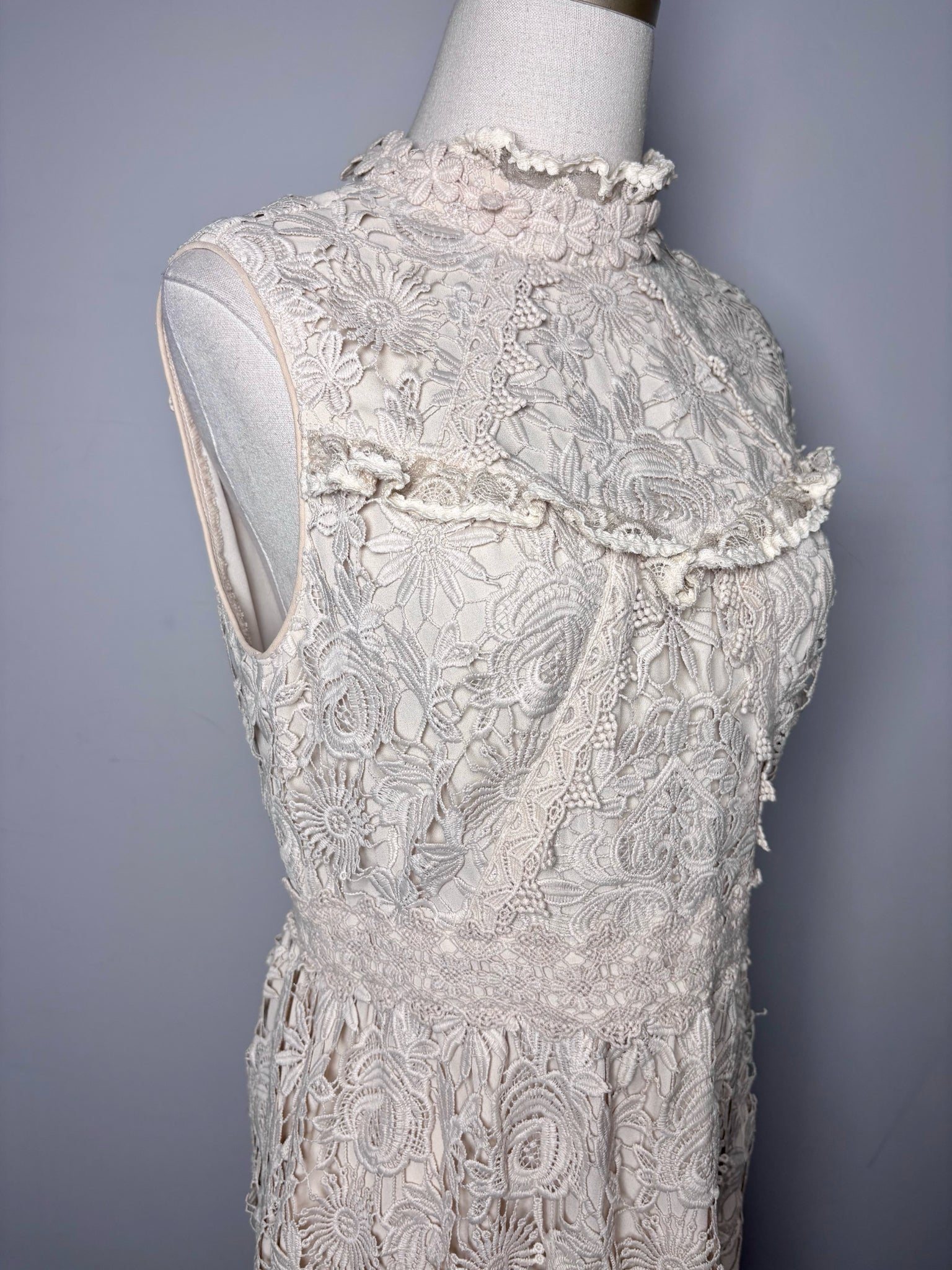 Women Size 6 Anna Sui Cream Lace Maxi Sleeveless Dress VIDA STYLE SHOP Women Size 6 Anna Sui Cream Lace Maxi Sleeveless Dress VIDA STYLE SHOP