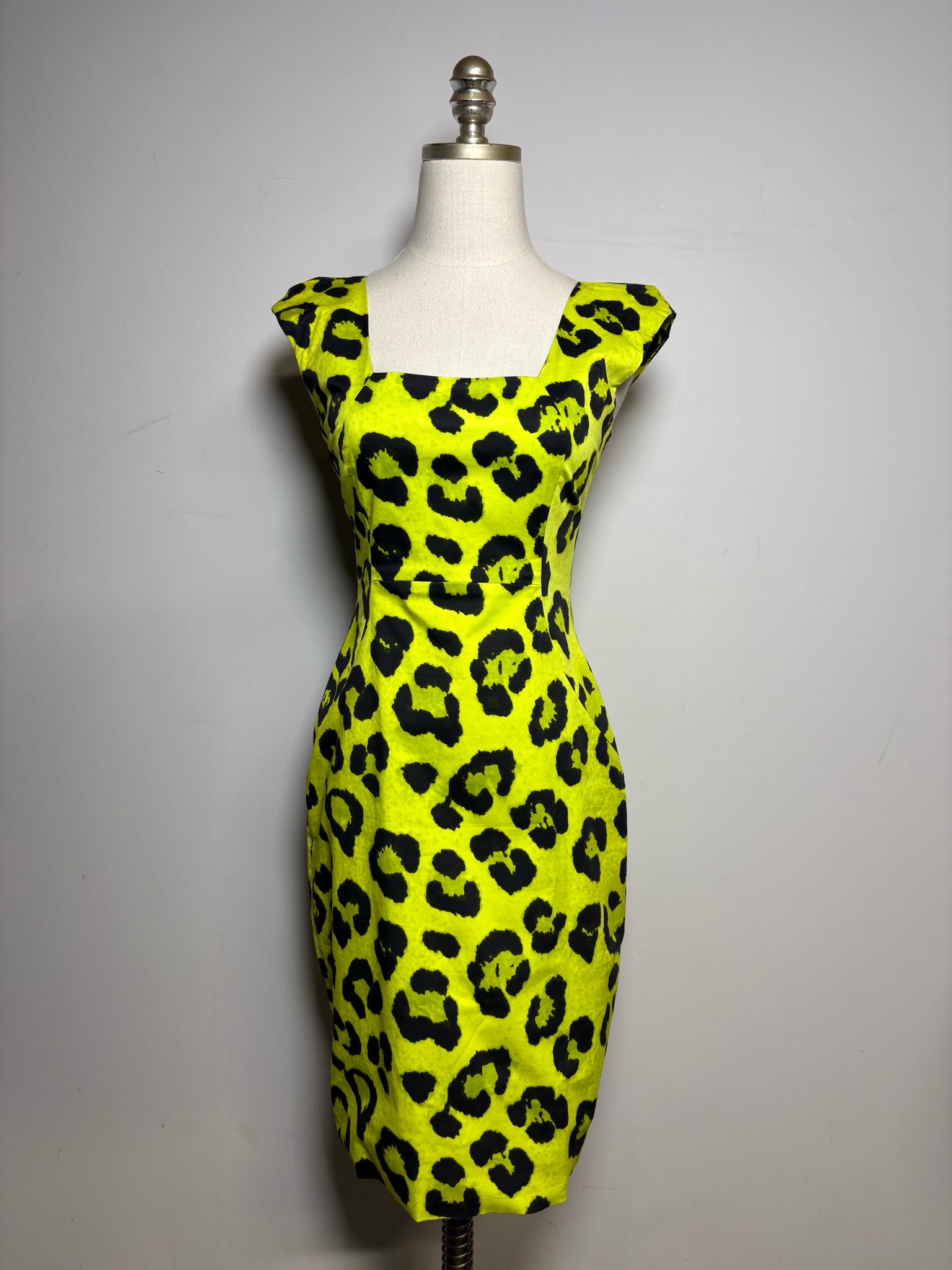 Women Size 2 (S) Samantha Sung Neon Green, Black Leopard Spots 100% Cotton Dress Women Size 2 (S) Samantha Sung Neon Green, Black Leopard Spots 100% Cotton Dress