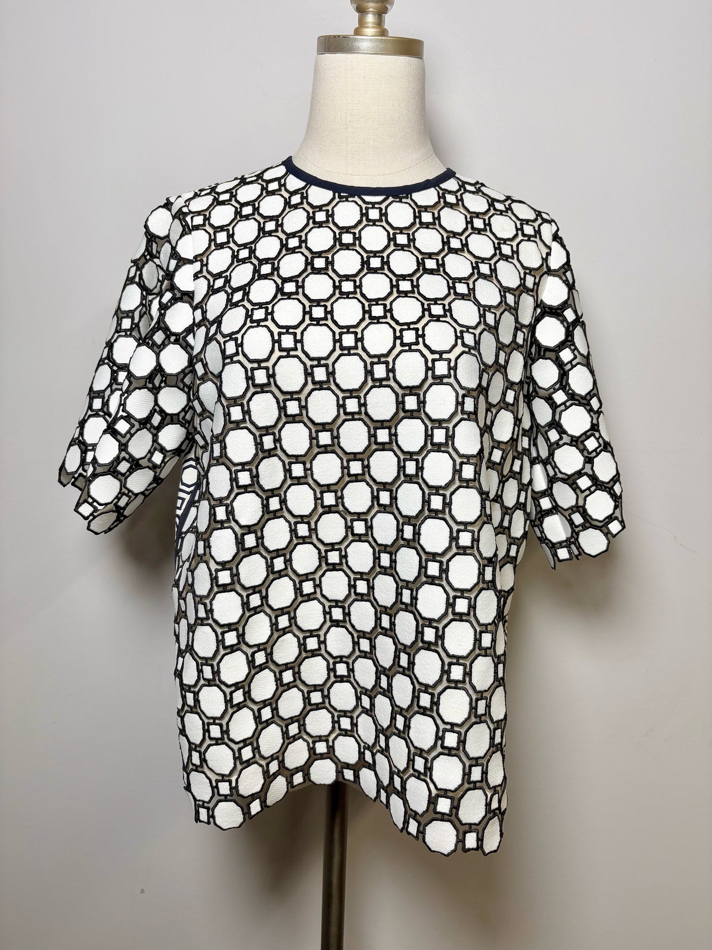 Women Size 4 Tory Burch Blue, White Geometric Embroidered Gloria Shirt