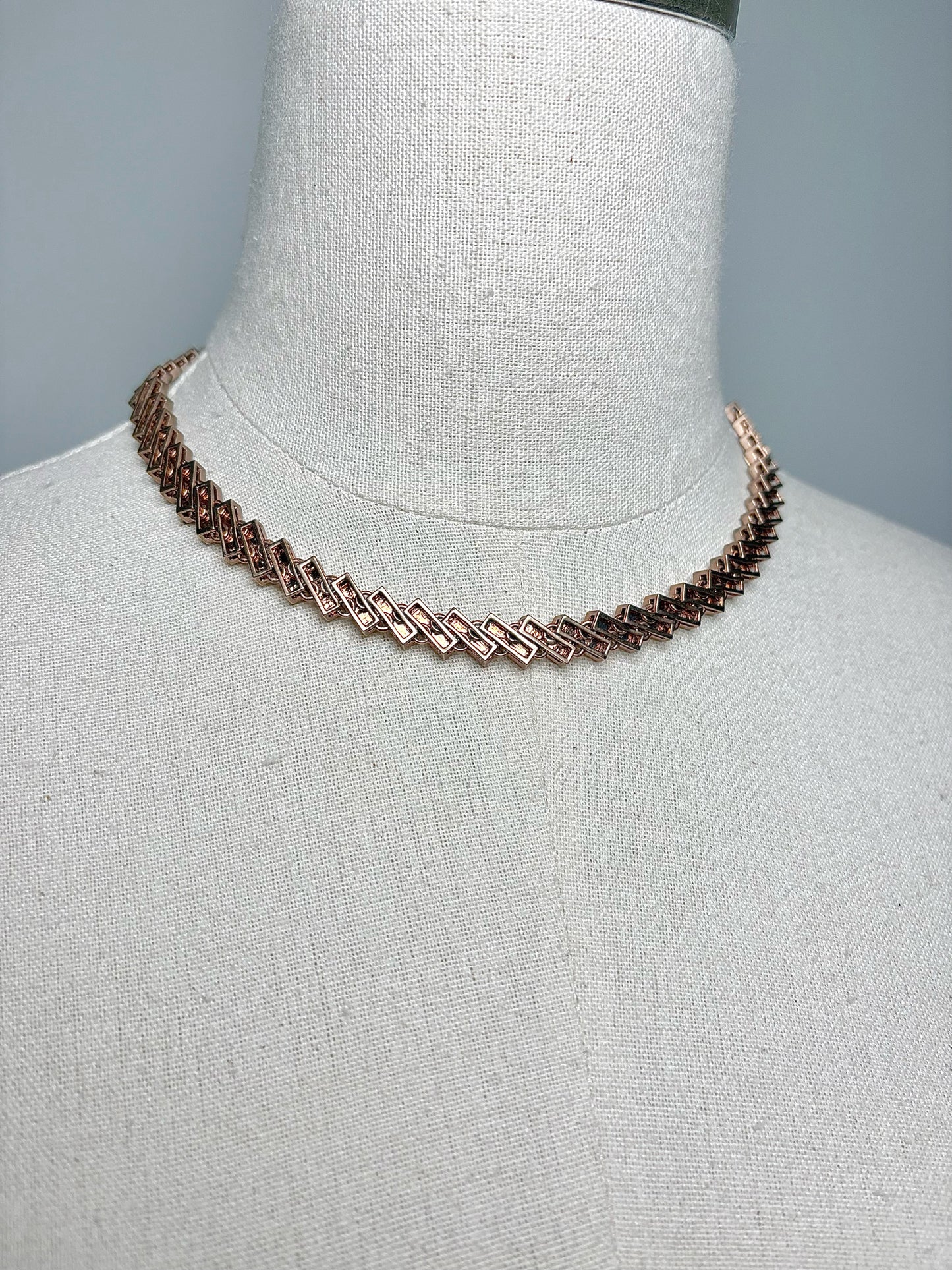 Metal St. John Crystal Pre-owned Necklace