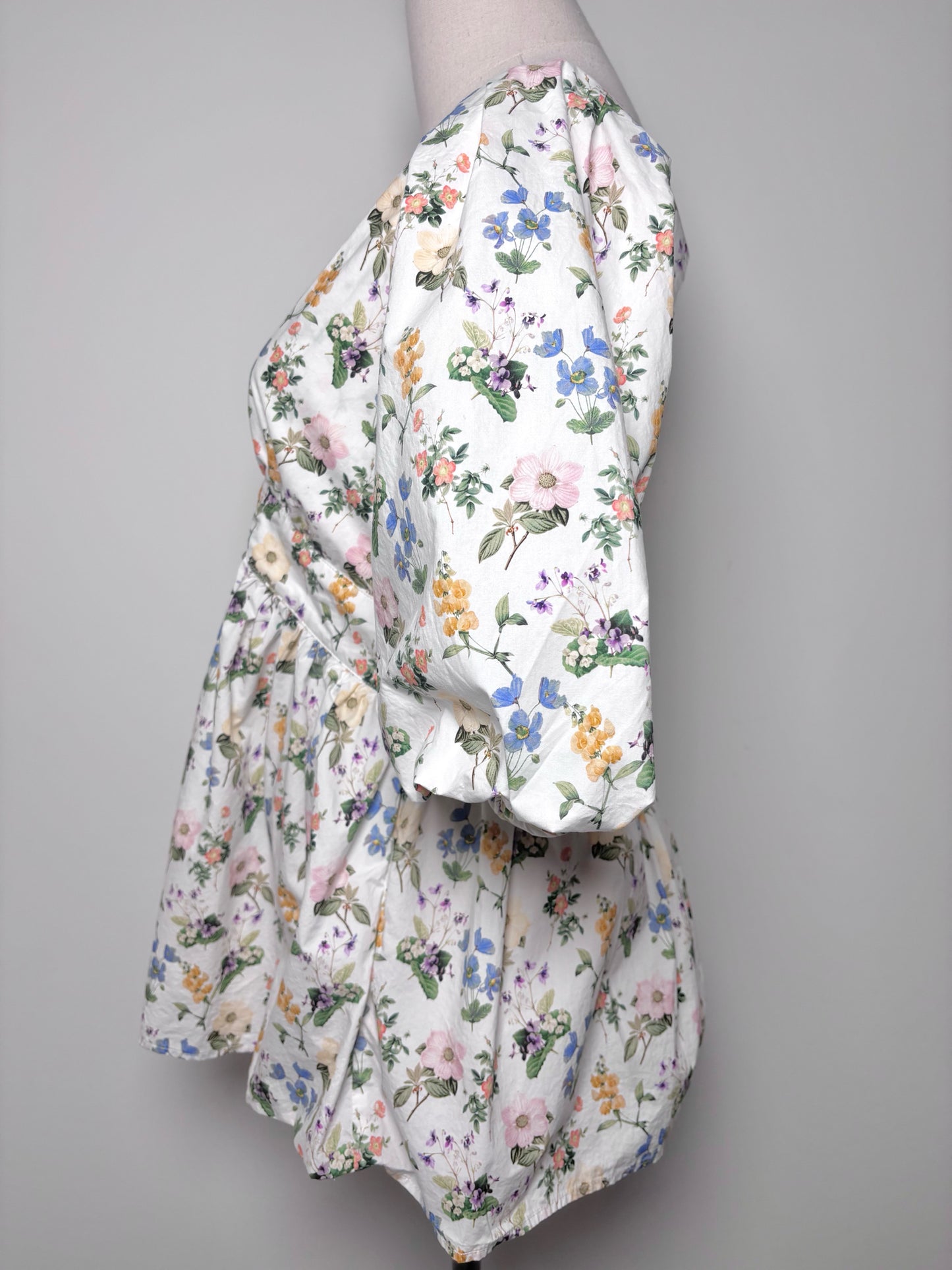 Women Size M Marissa Webb White, blue, pink, green, yellow Floral Cotton Blouse