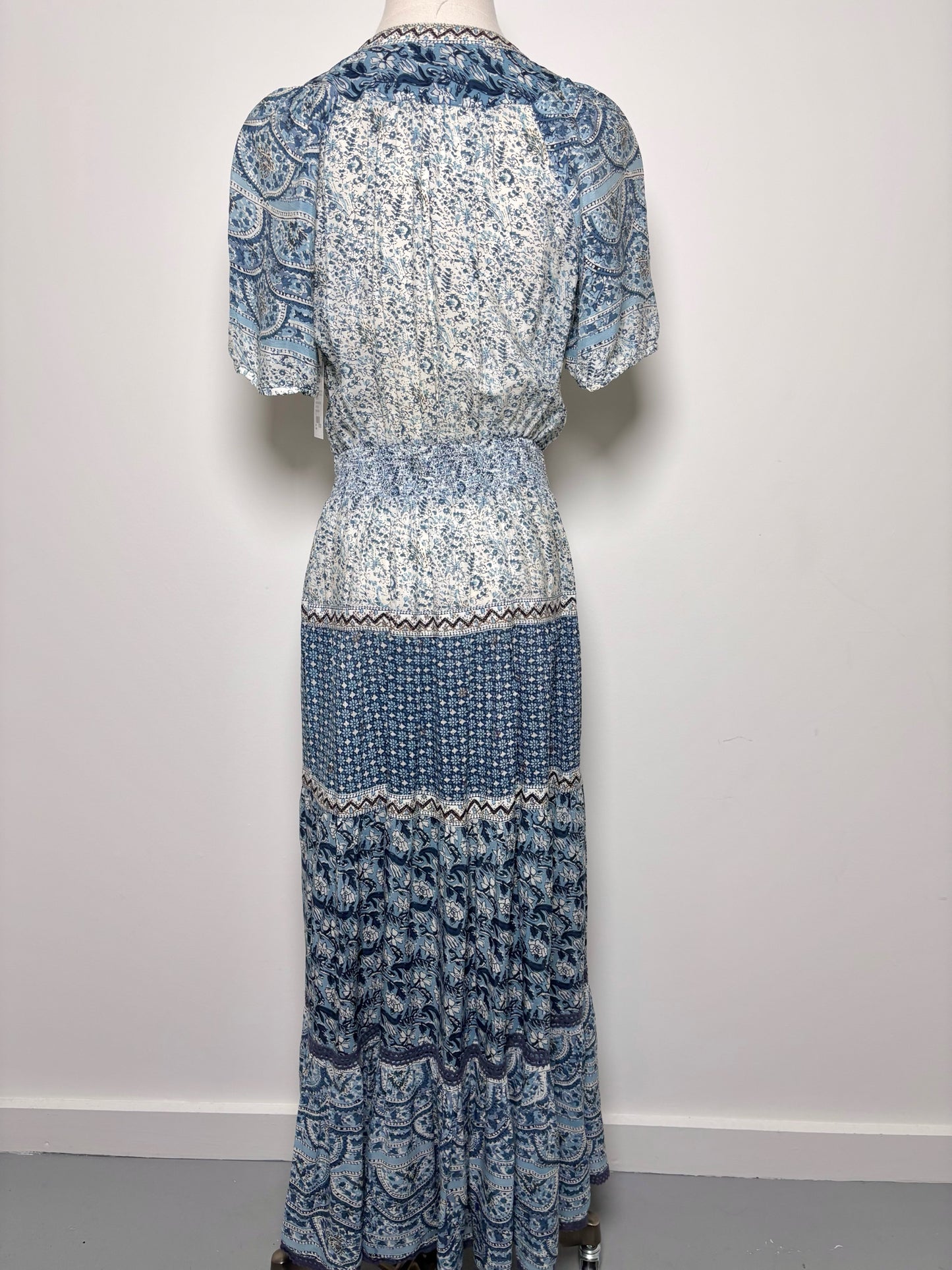 Women Size 4 SEA New York Blue, White Floral Viscose Dress