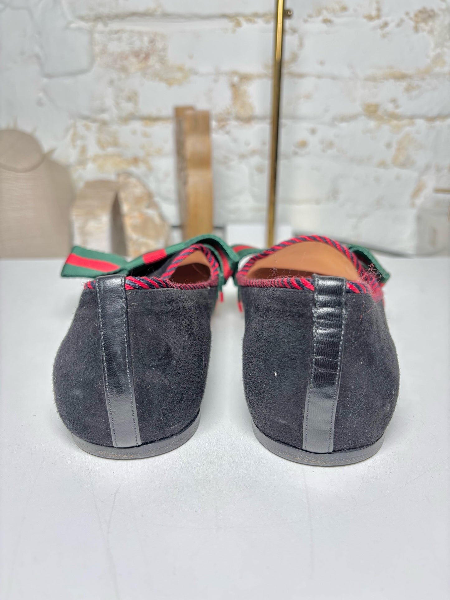 W Shoe Size 37 (6.5) Gucci Black Suede Red, Green Bow Loafers