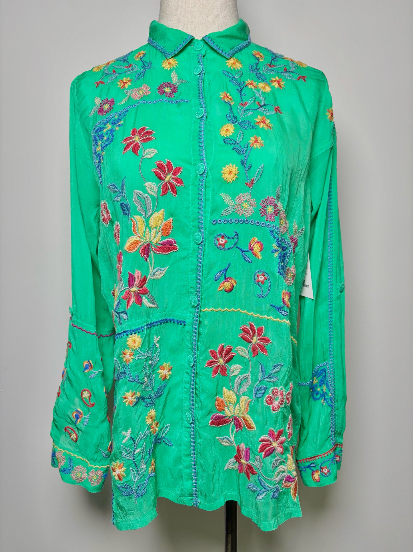 Women Size XS Johnny Was Green Floral Rayon NWT Blouse