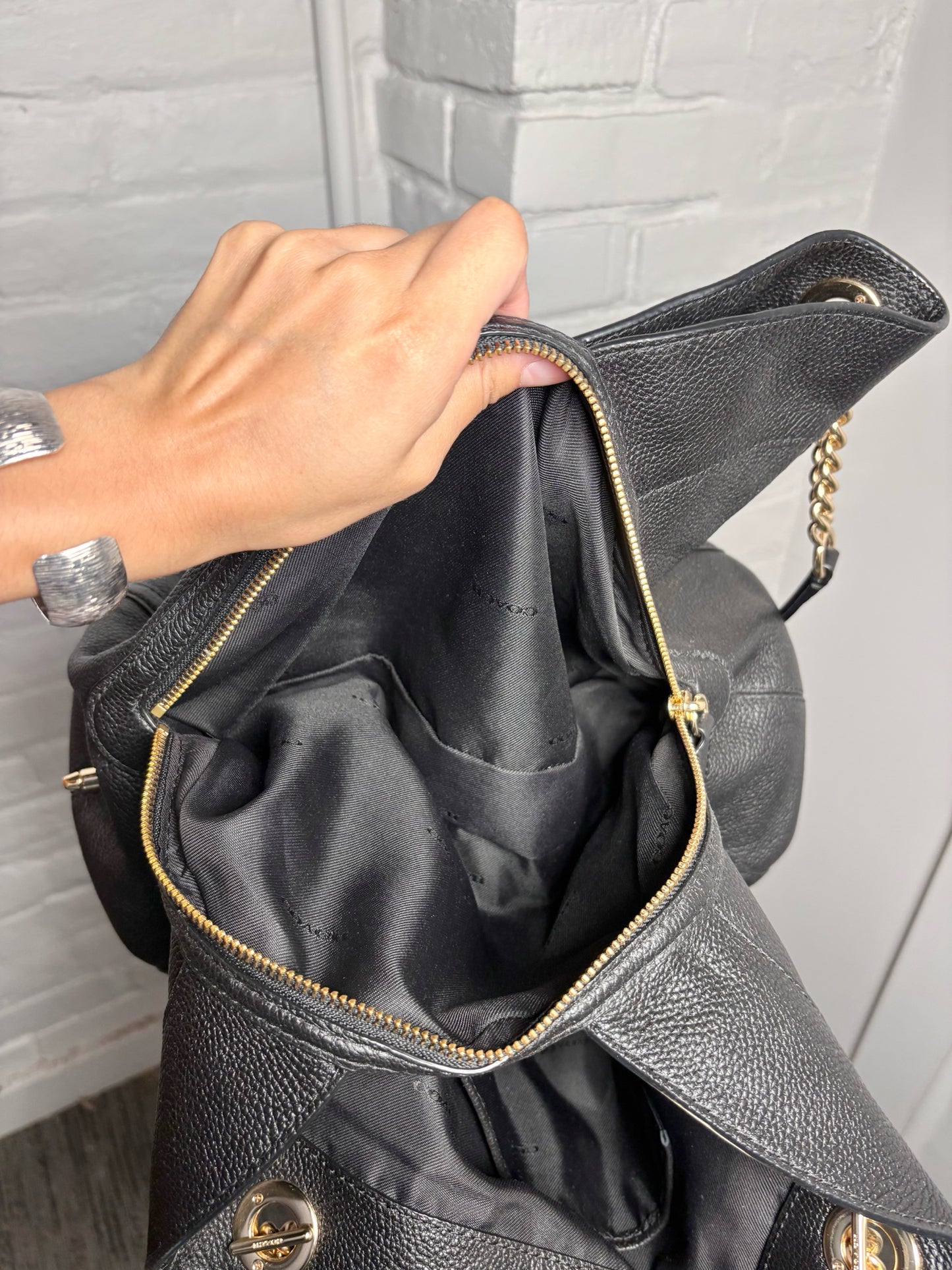 Coach Solid Pebble Leather Pre-owned Black Edie Purse