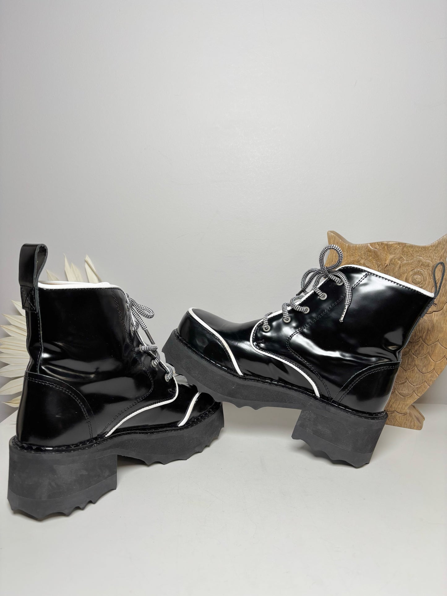 W Shoe Size 7.5 John Fluevog Black Leather Cowhide Revna Boots