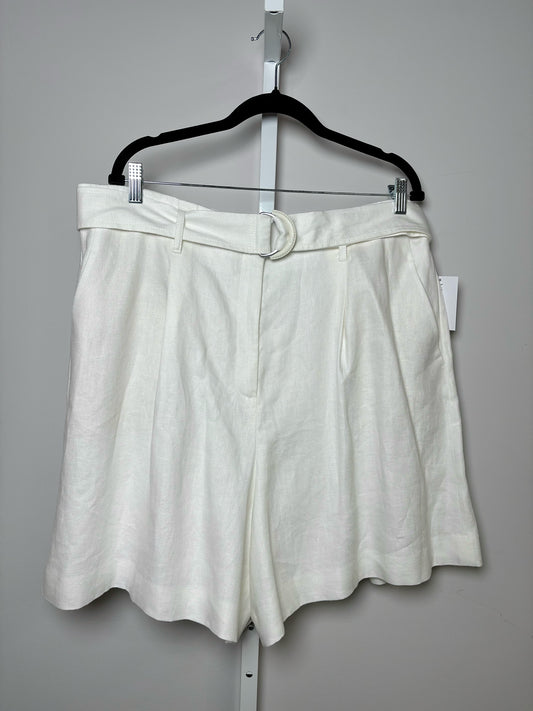 Women Size 18 Lafayette 148 White Solid Shorts
