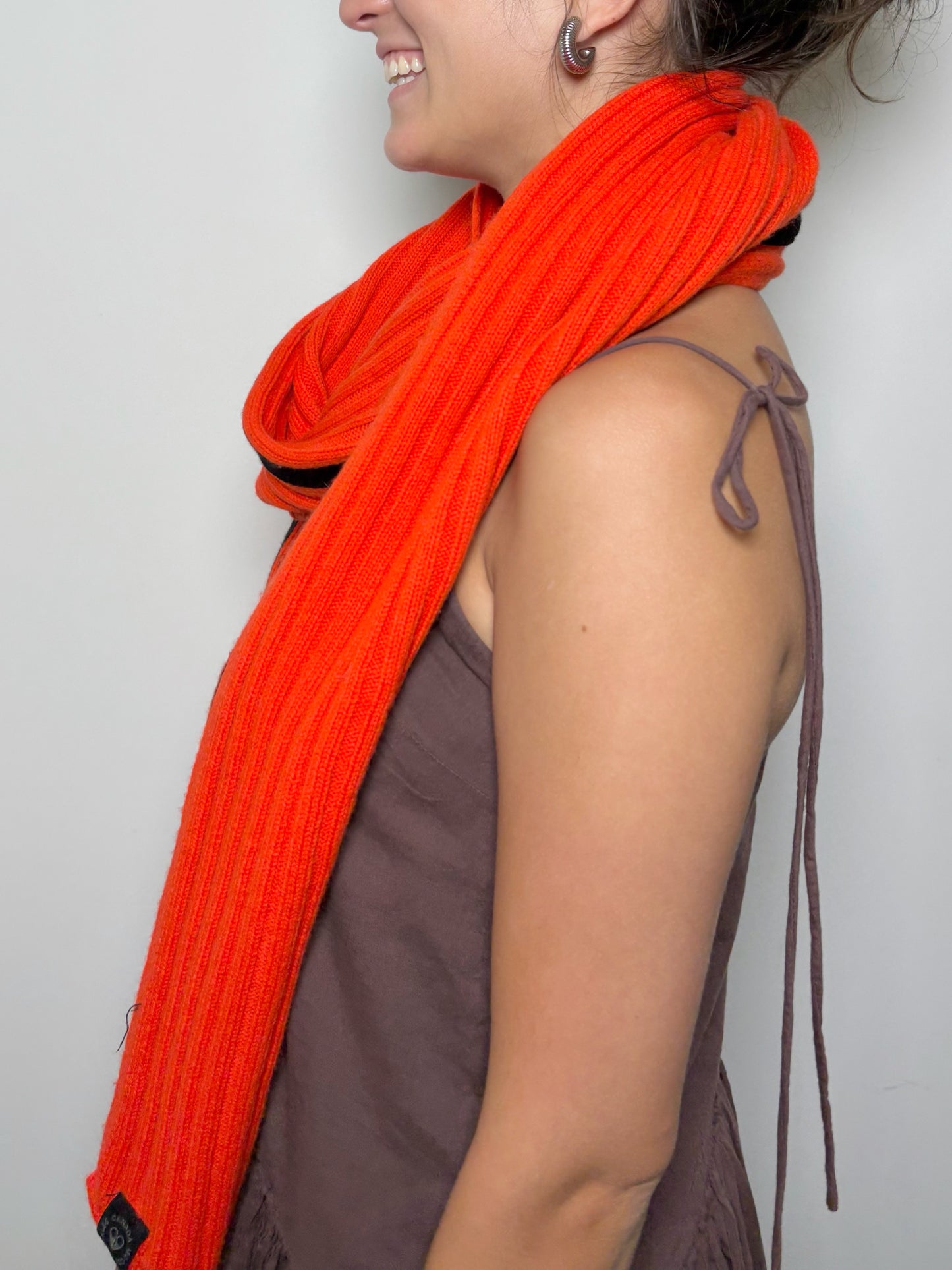 Moose Knuckles Canada Solid w/Sinkle Tab Strip Wool Merino Wool Orange, Black Scarf