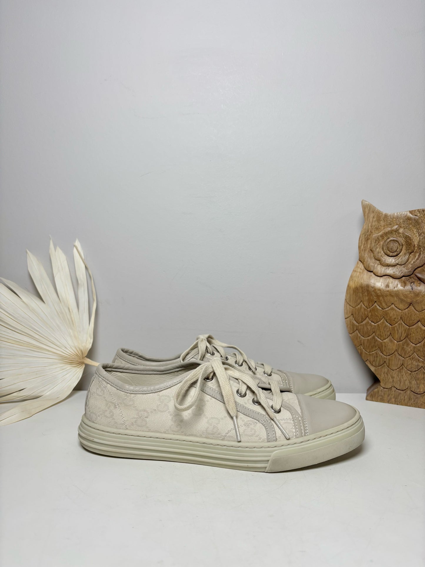 W Shoe Size 37 (7) Gucci GG Cream Washed Canvas, Leather Sneakers