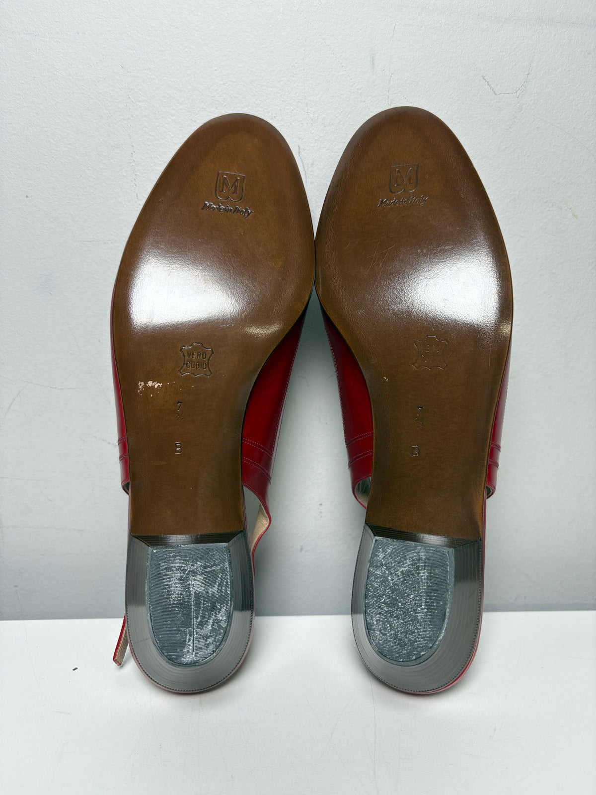 Women Shoe Size 7.5 Bruno Red Leather Vintage Pre-Owned Slingback Peep Toe Heels