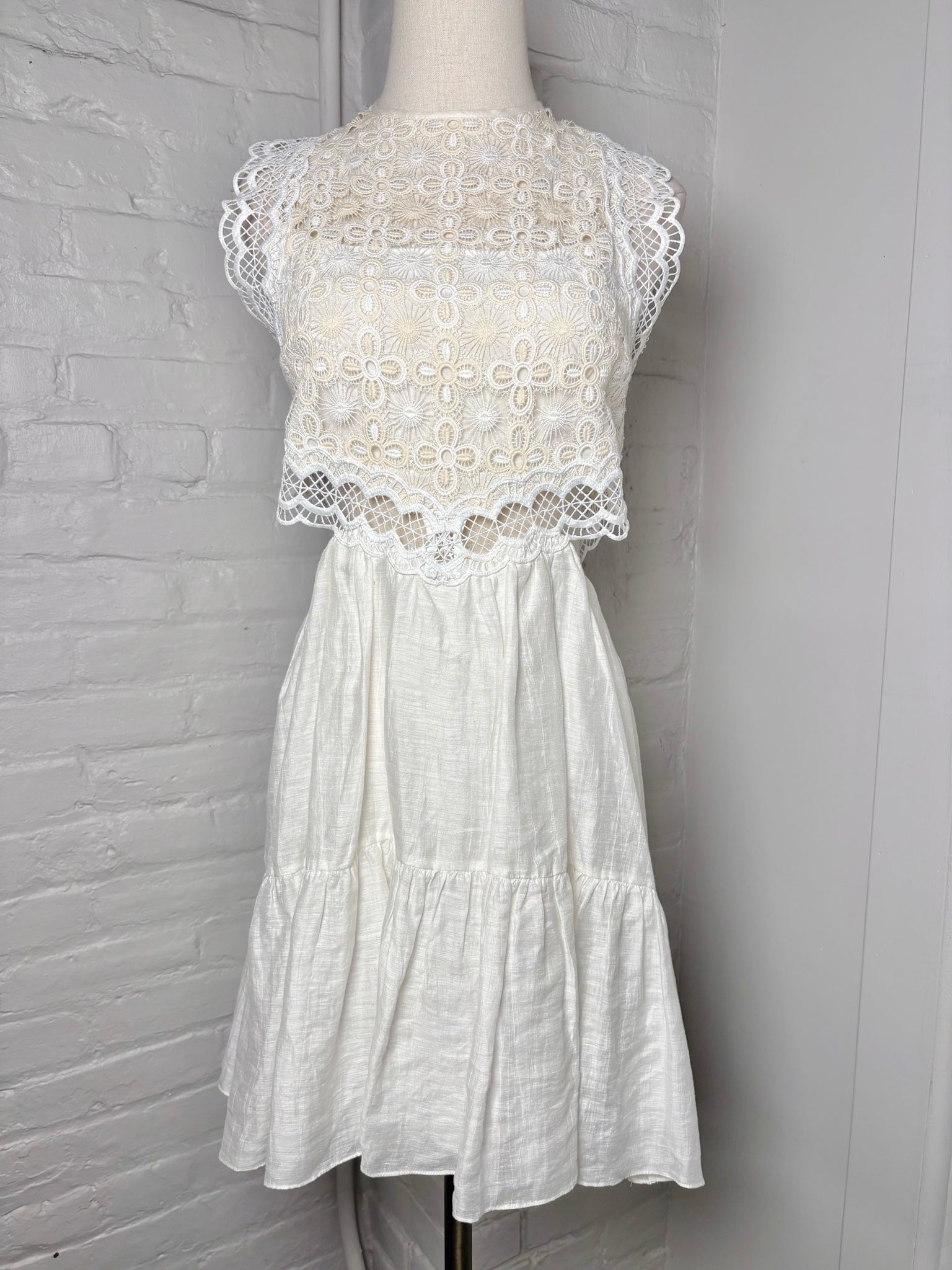 Women Size 36 Sandro White Crochet Not Vintage Dress VIDA STYLE SHOP Women Size 36 Sandro White Crochet Not Vintage Dress VIDA STYLE SHOP