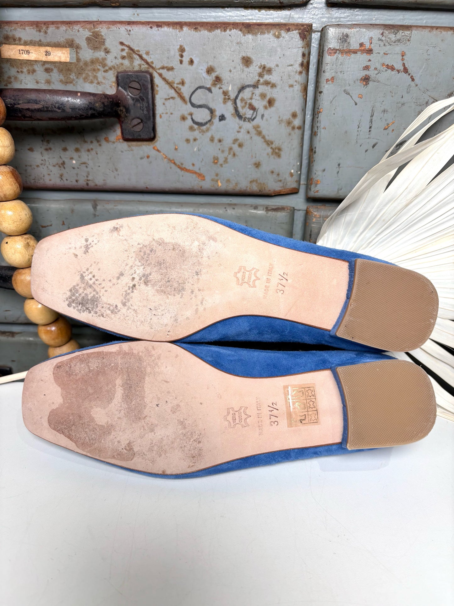 W Shoe Size 37.5 Ann Mashburn Cornflower Blue Suede Flats