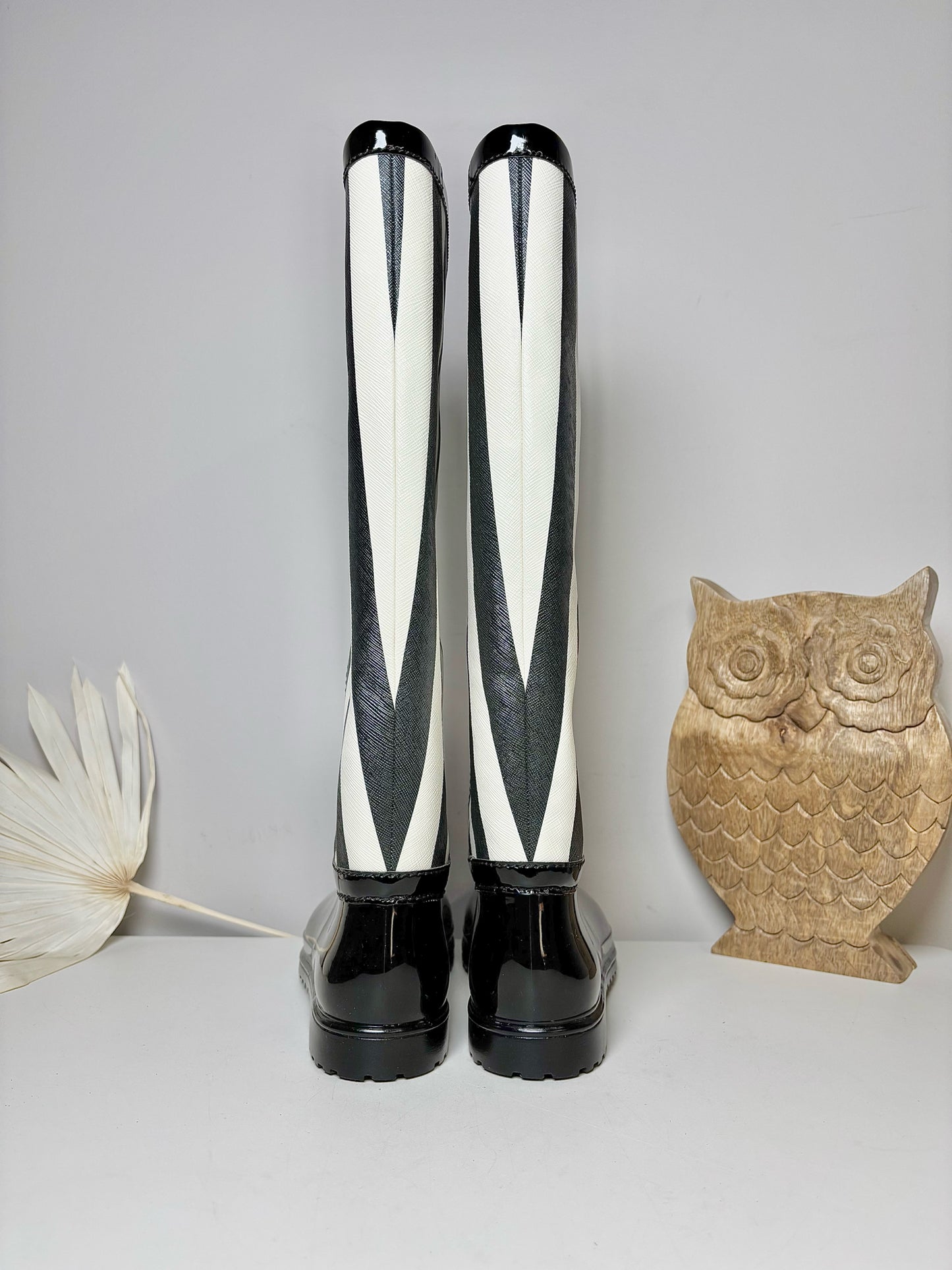 W Shoe Size 10 D&G Black, White Rubber NWT Boots
