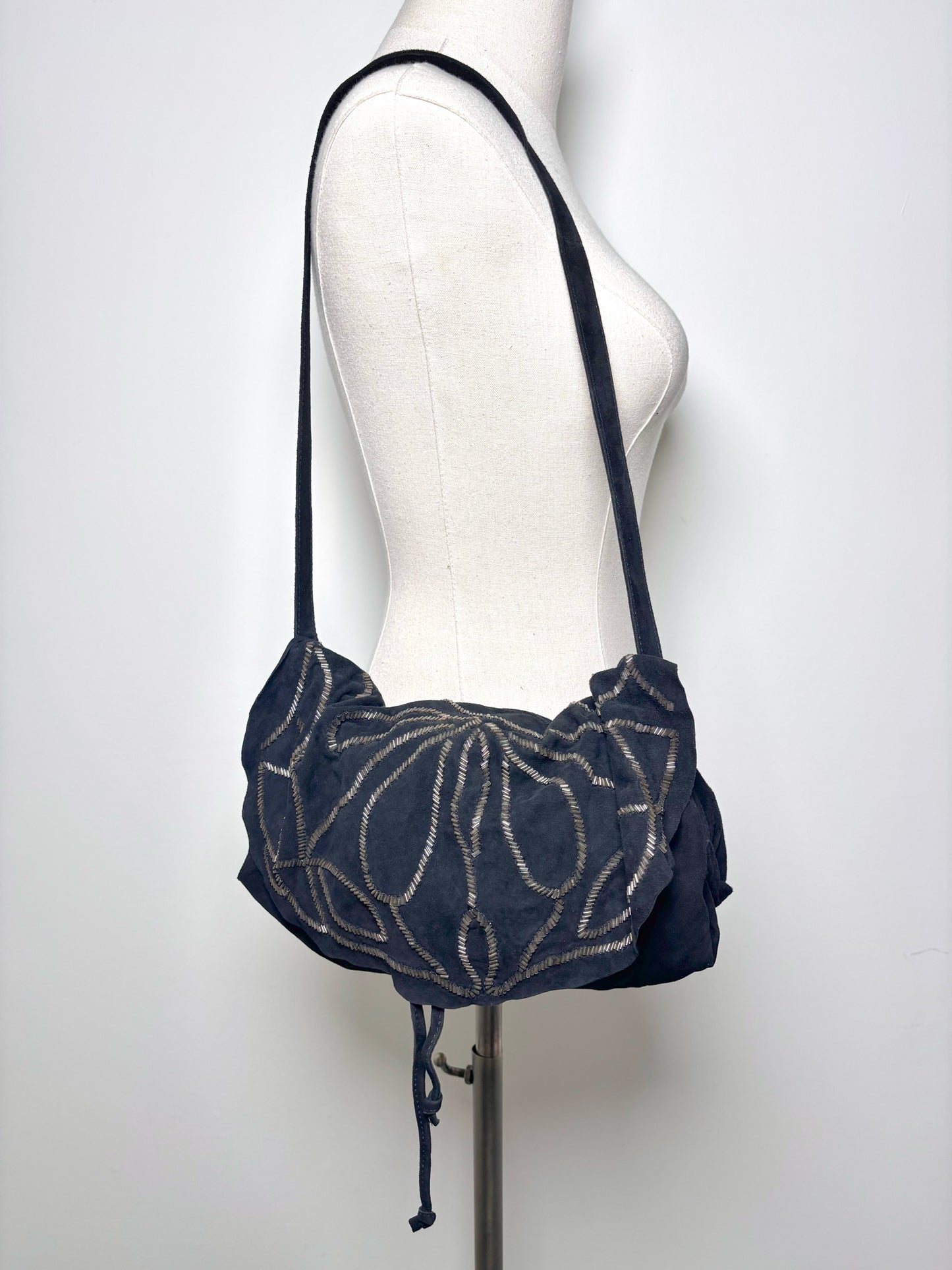 Leather Antik Batik Swirl Suede Used Black Small Purse
