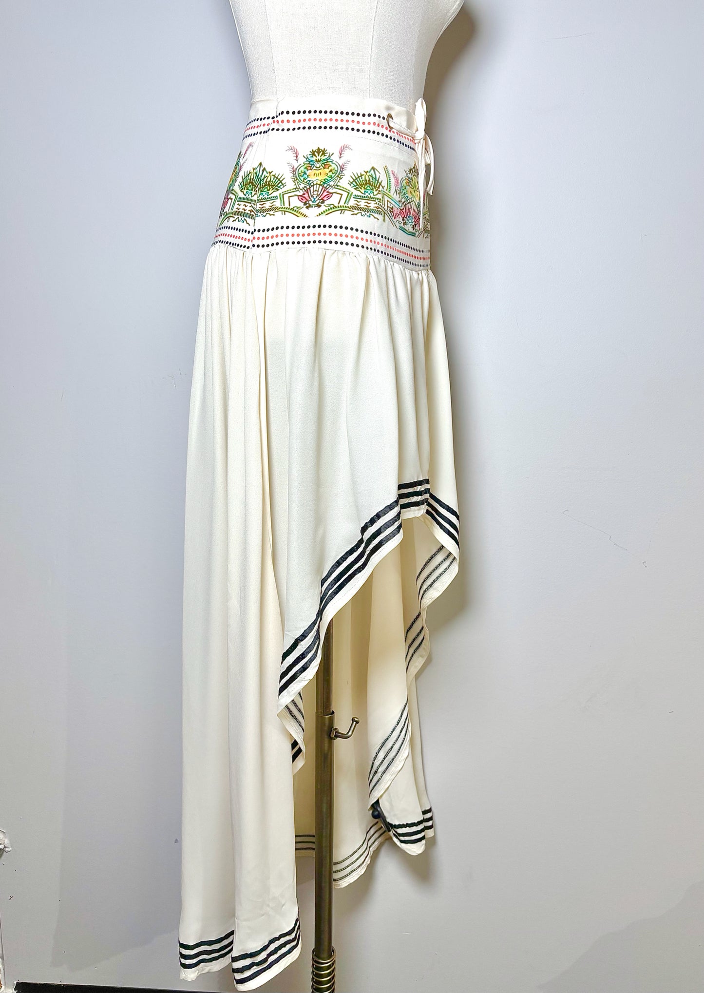 Women Size S No Label Cream Print Skirt
