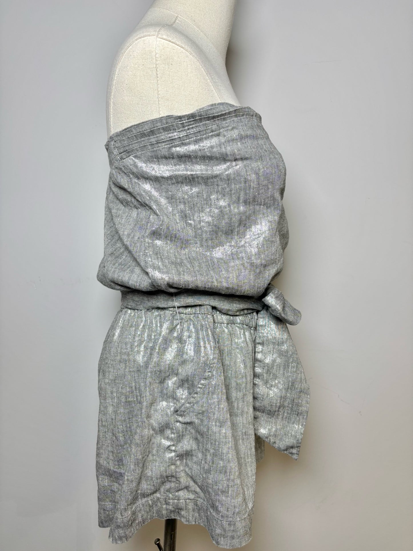Women Size M Alice + Olivia Silver Solid Cotton Romper w/Belt