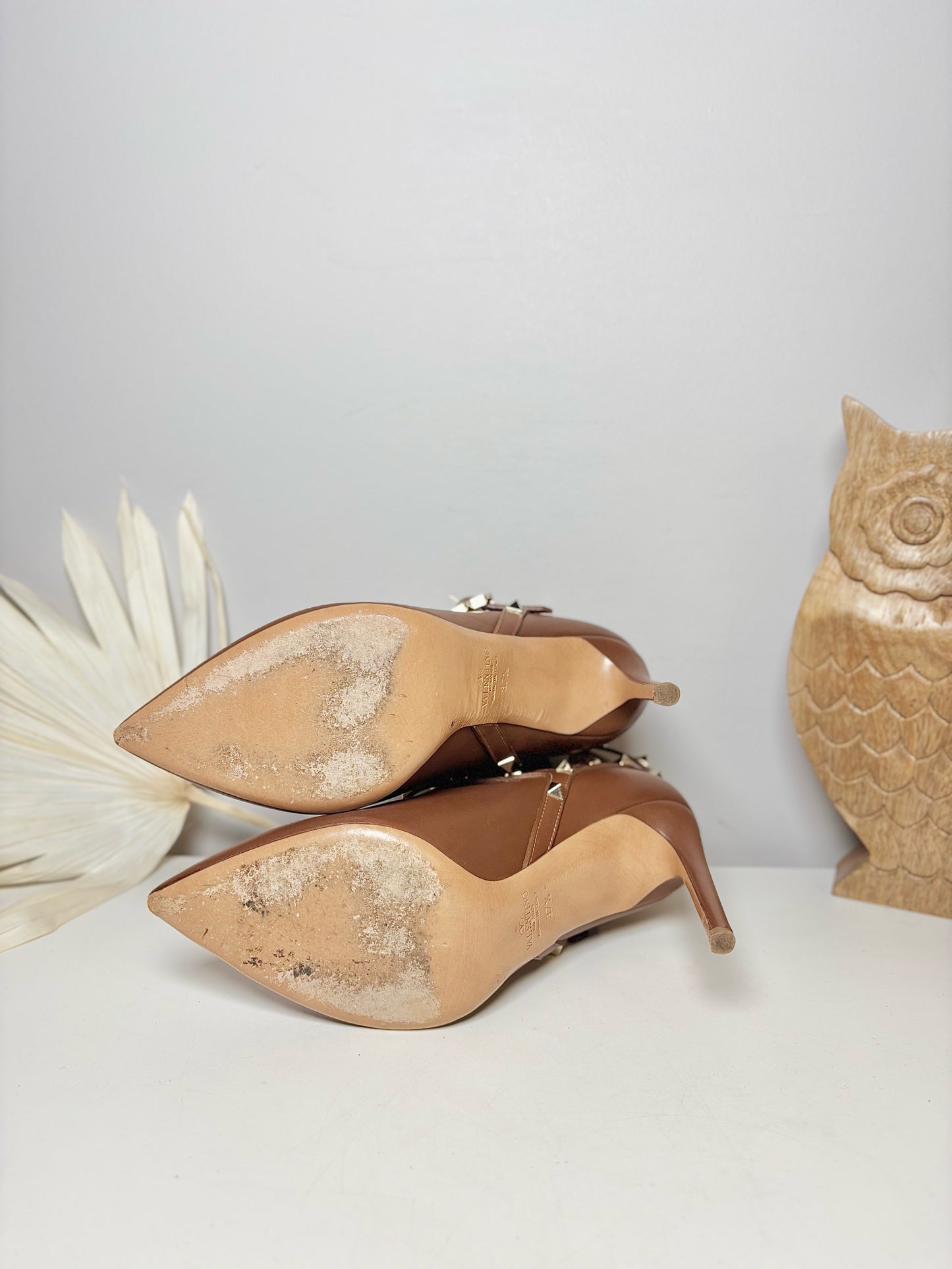 W Shoe Size 37 (7, US) Valentino Garavani Brown Leather Cowhide Boots
